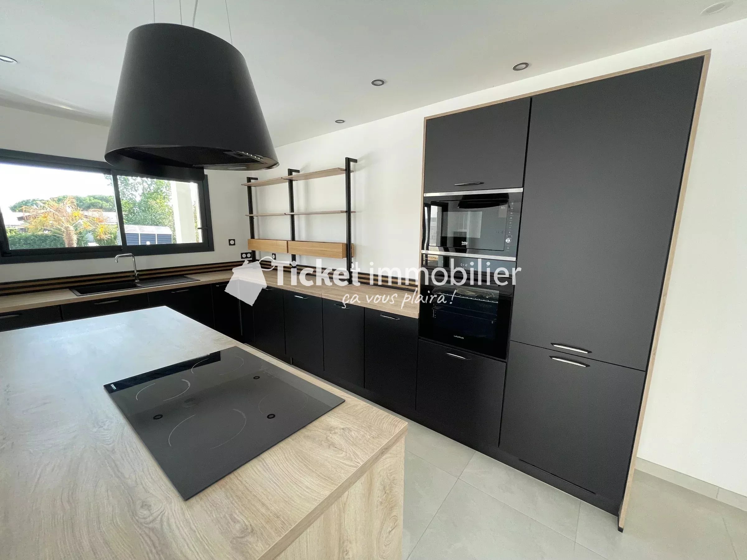 🏡 Maison contemporaine d'exception avec piscine