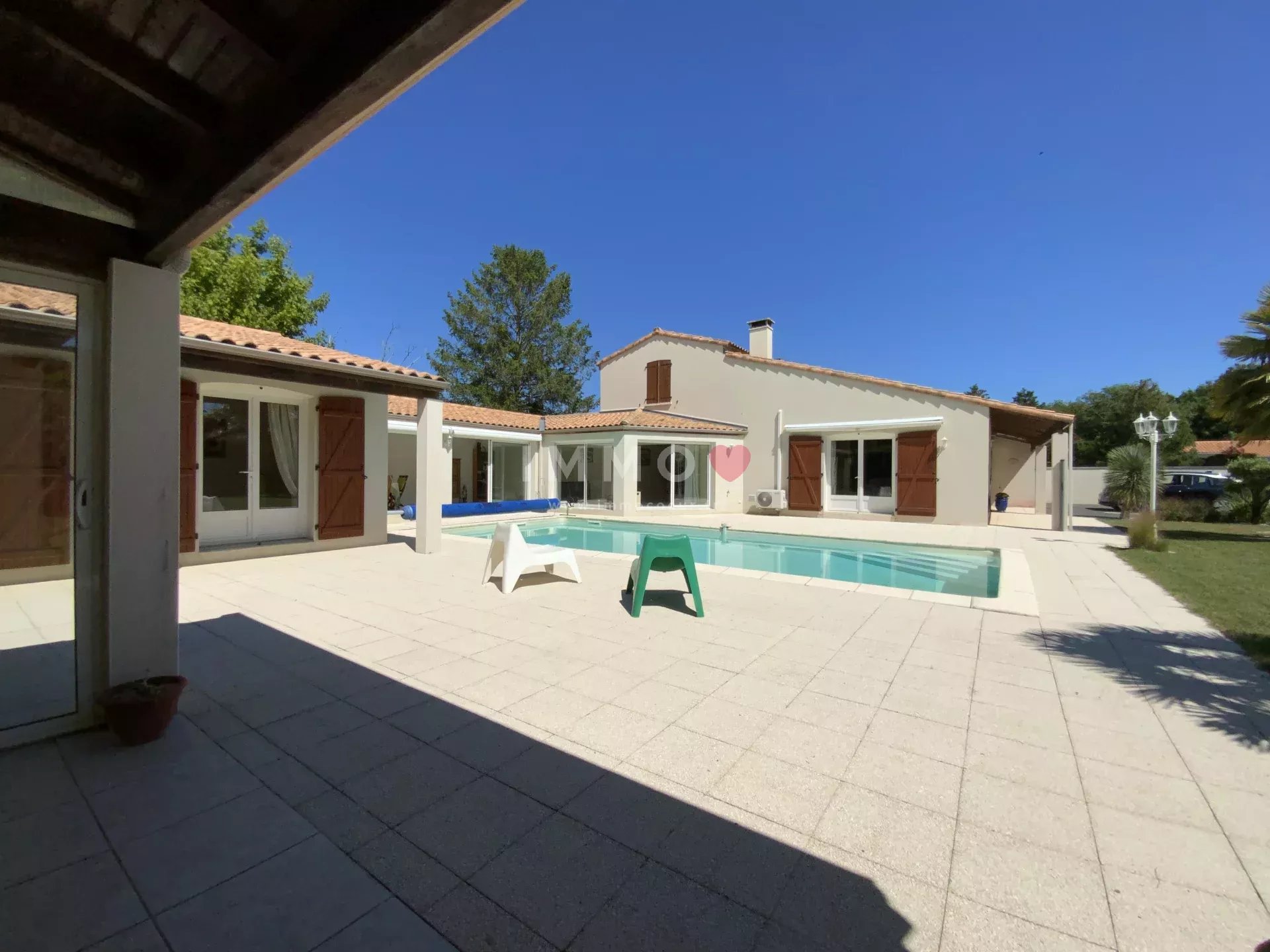 Villa familiale avec piscine – 260 m² d’espace et de potentiel à prix exceptionnel !