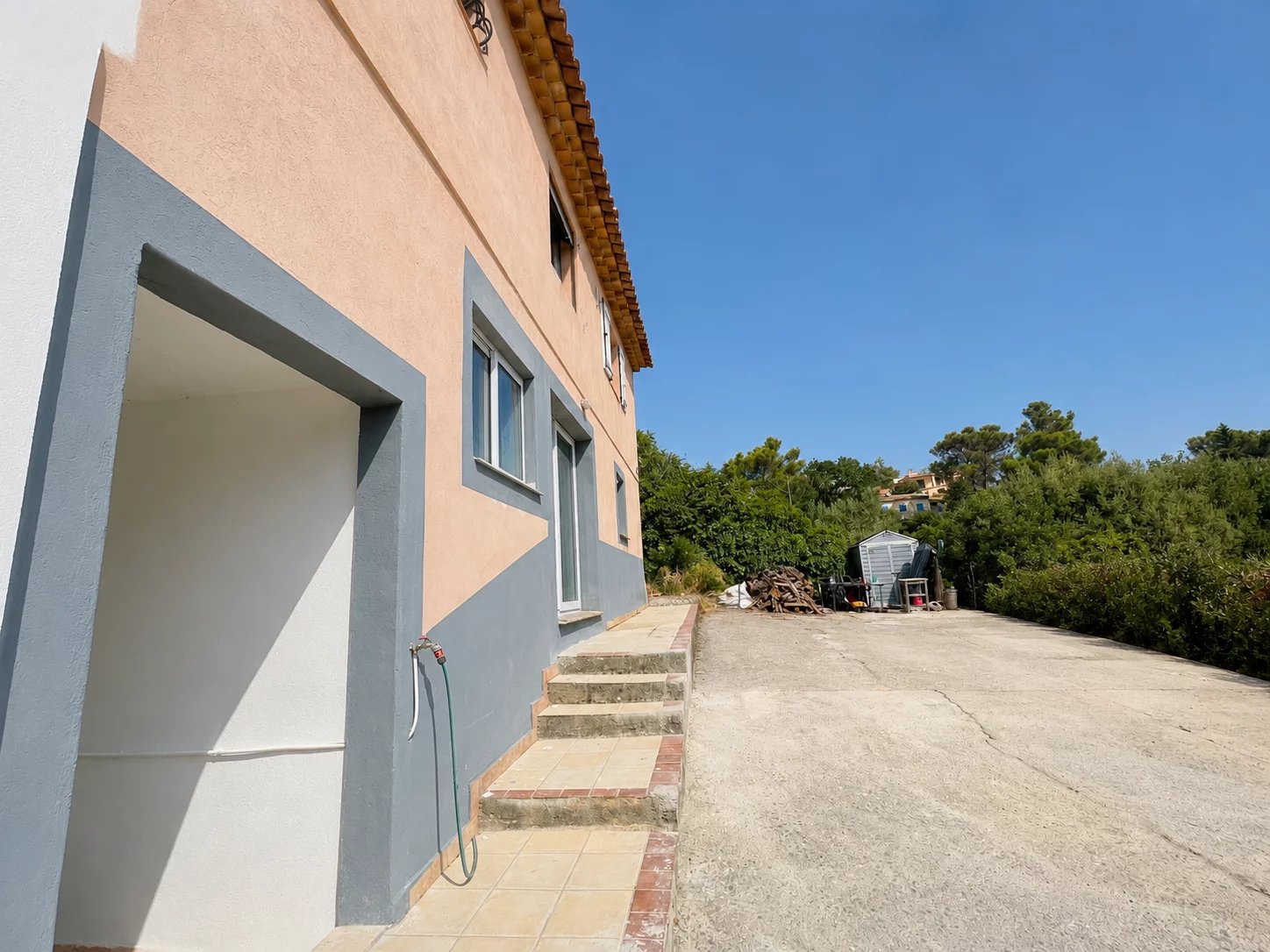 Beau bas de villa