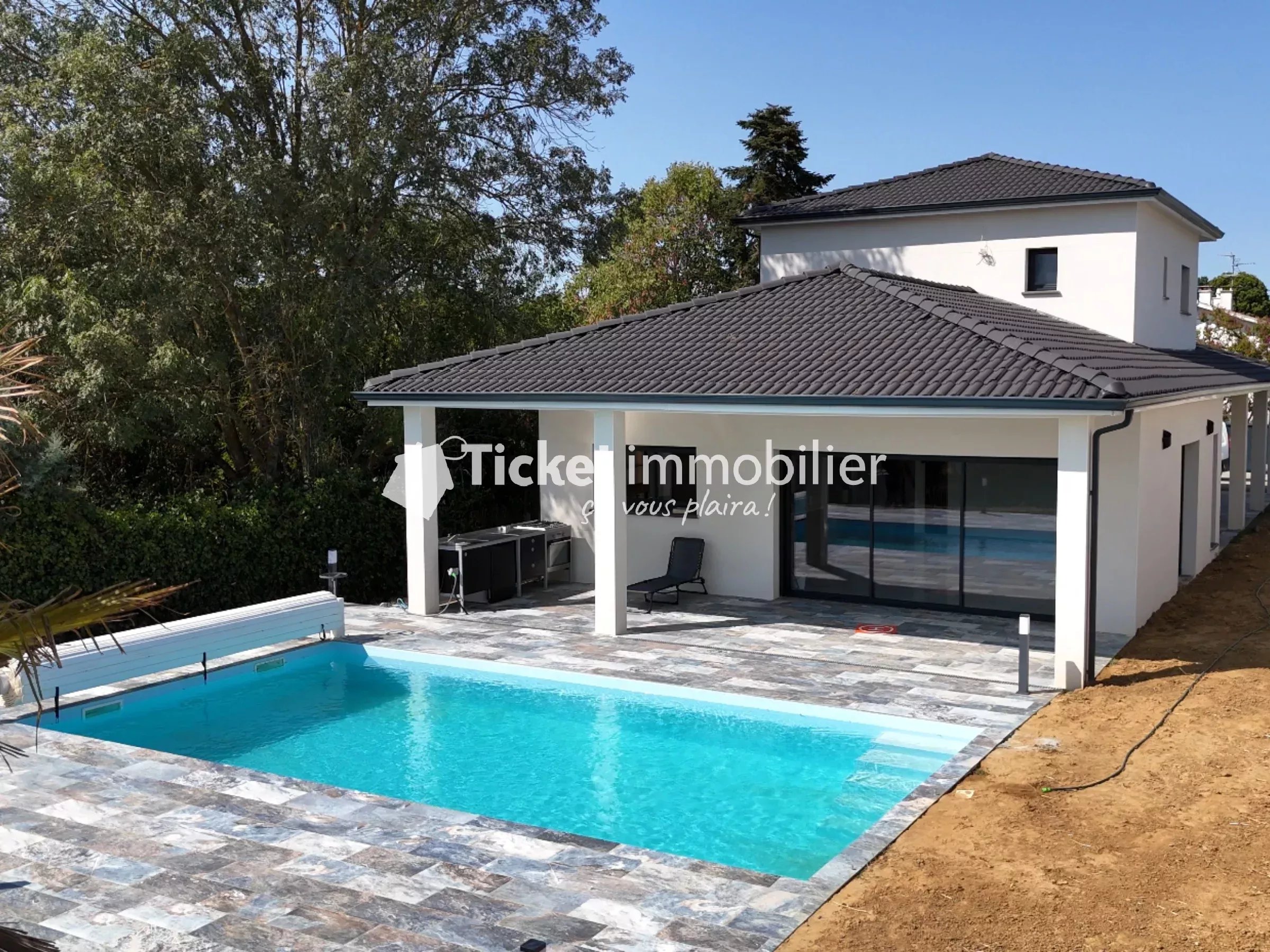 🏡 Maison contemporaine d'exception avec piscine