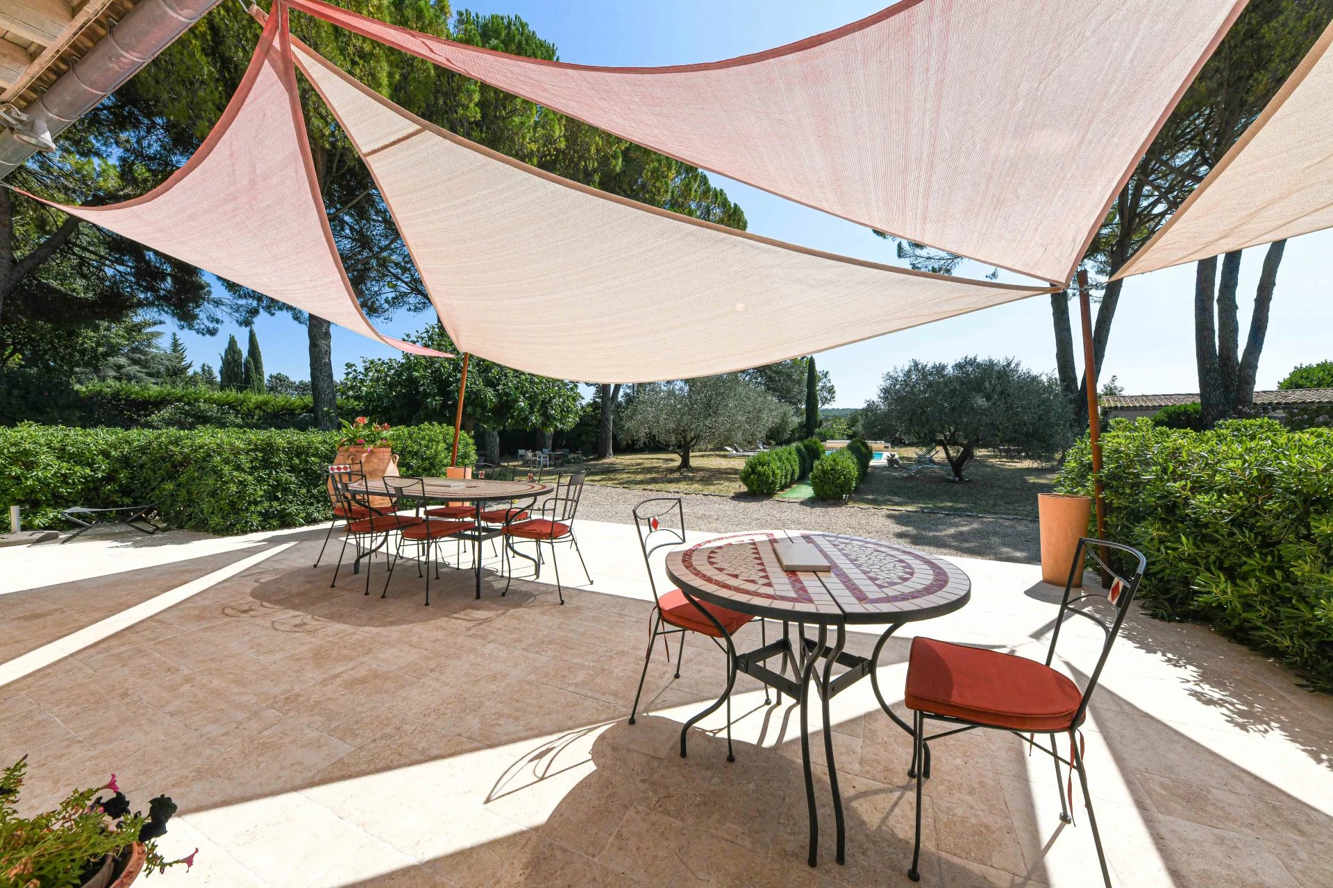 Uzès : charmante maison au cœur d'un bel environnement