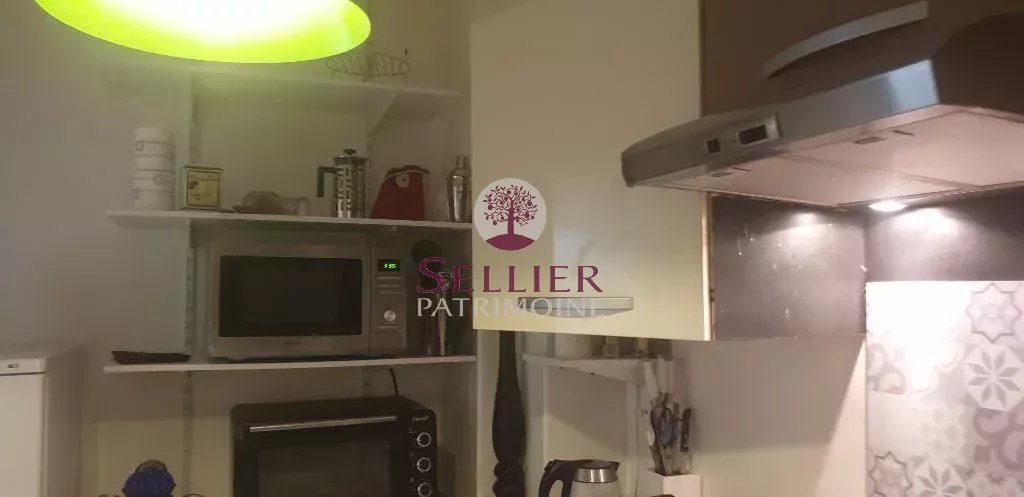 Appartement 3 Pièces 2 Chambres Coliving Paris 13e — Gobelins / Bd Arago — Salle de bain rénovée, Calme sur cour, Haussmannien