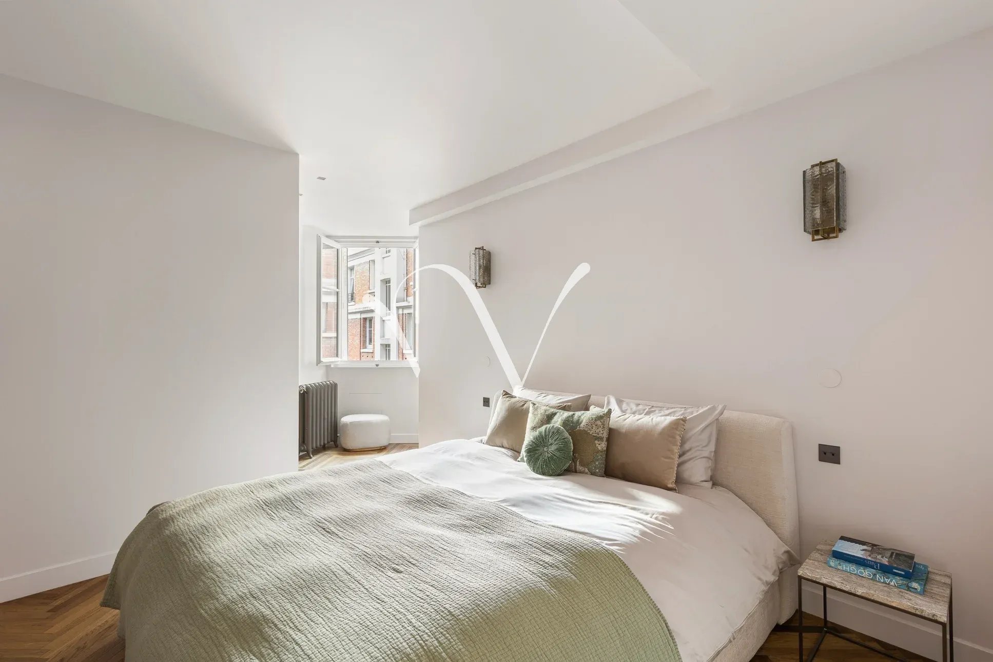 A deux pas de la Place Saint-Sulpice, appartement avec trois chambres