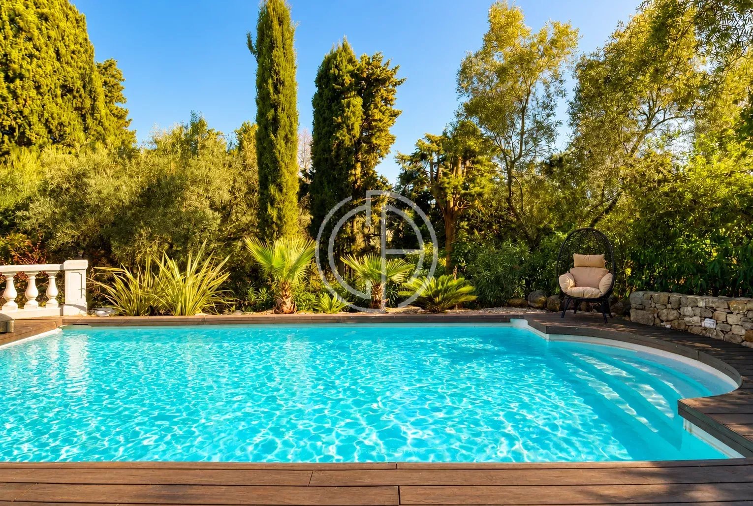VILLA CALME ABSOLU - PROCHE CENTRE VILLE