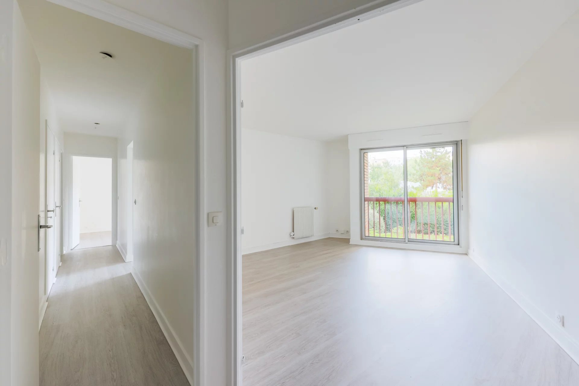 Paris 10e – Canal Saint-Martin / Quai de Jemmapes – 3 pièces de 73 m² avec balcon et parking