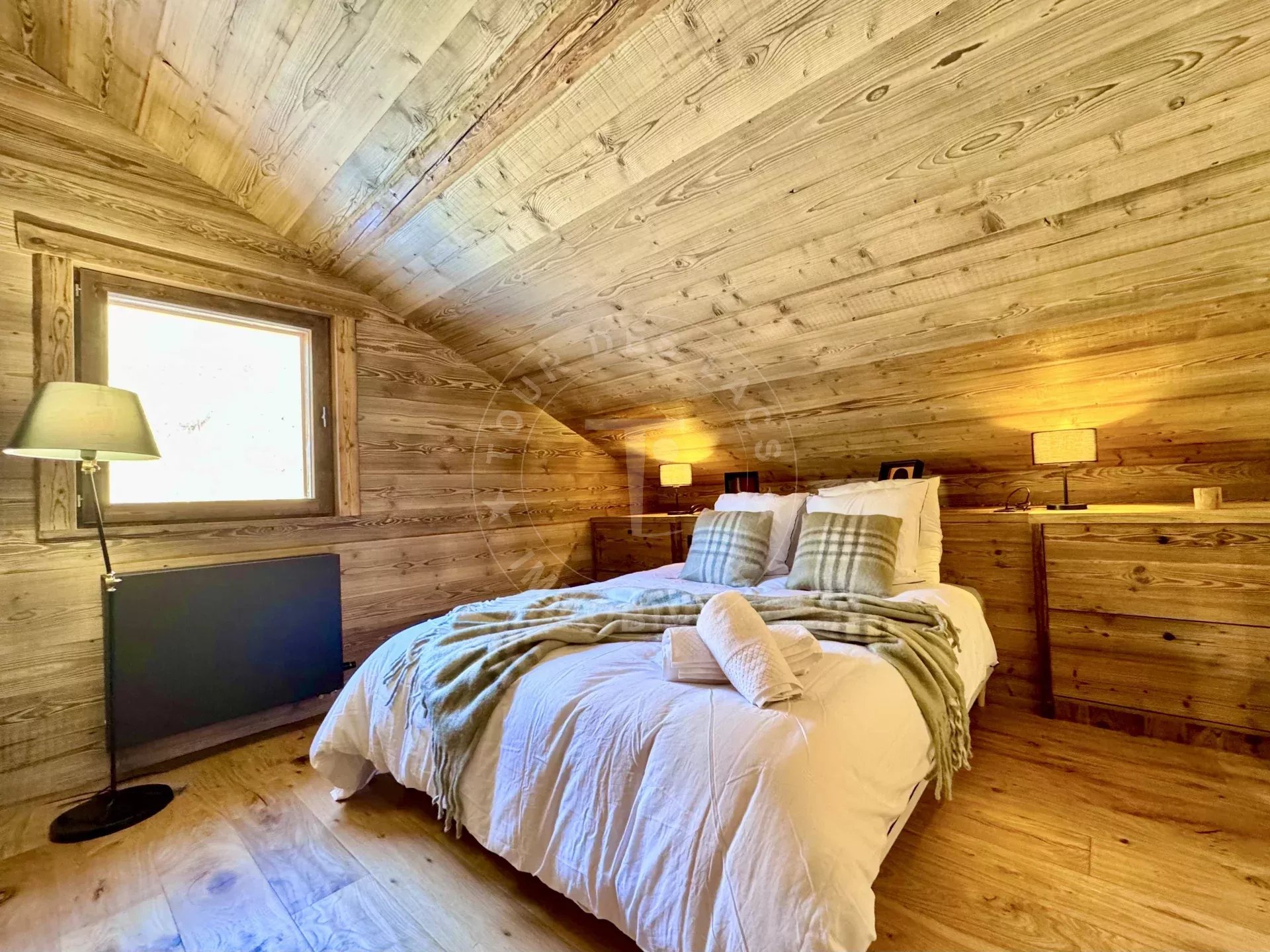 FERME RÉNOVÉE DE 280 M2 HABITABLES - FRAIS NOTAIRE REDUIT