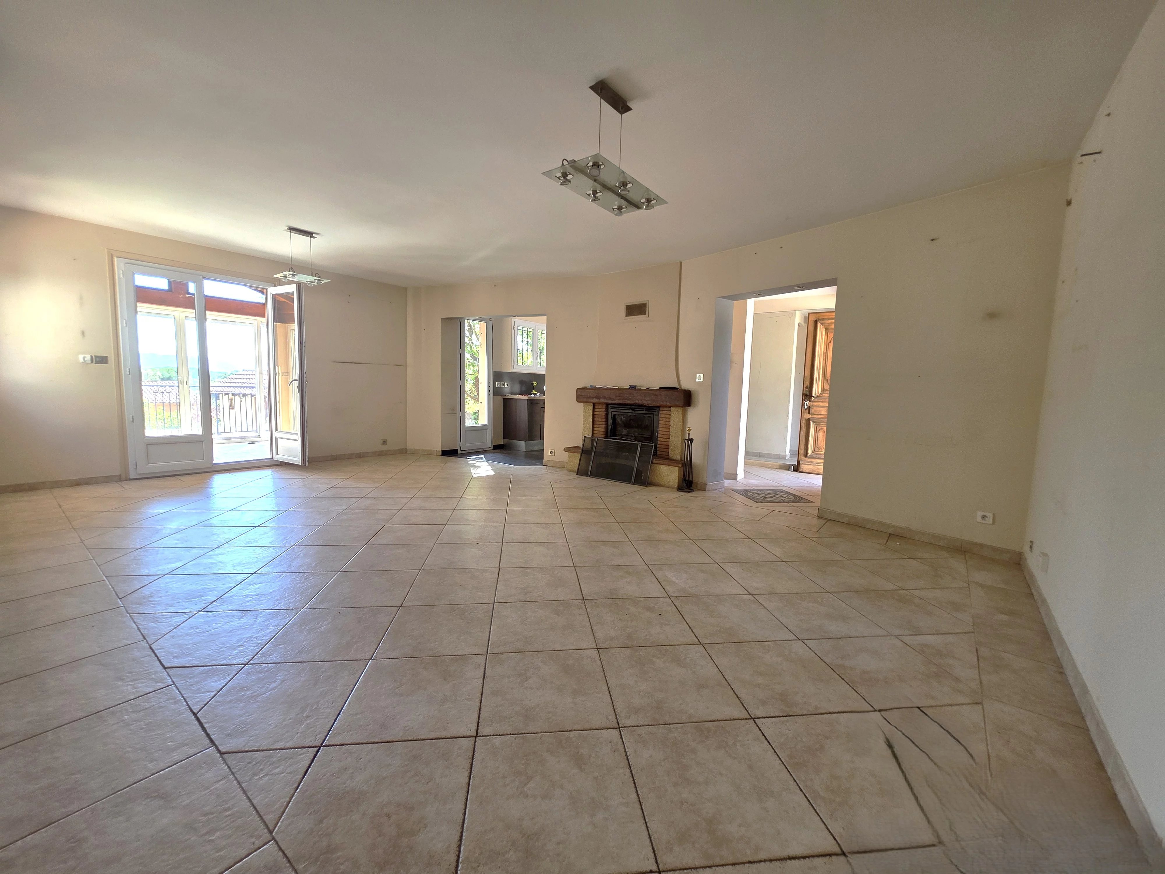 Villa plain-pied 114 m² -  3 chambres -  piscine - garage