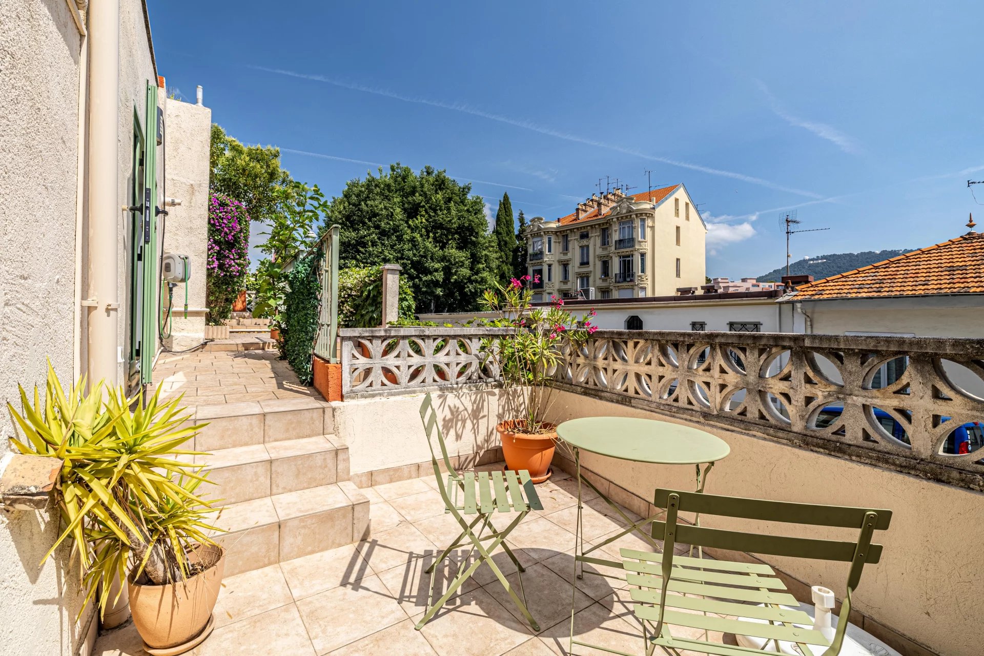Nice - Bas Cimiez - Maison 170m² avec 4 chambres, terrasses et garage