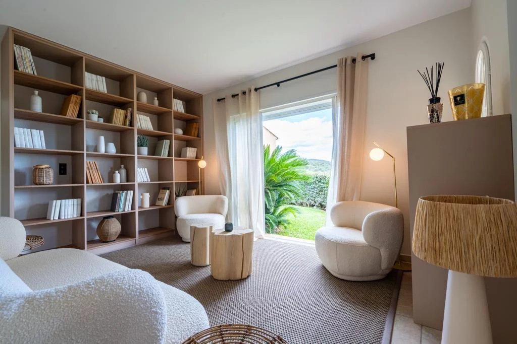 SUPERBE MAISON HAUT GRIMAUD