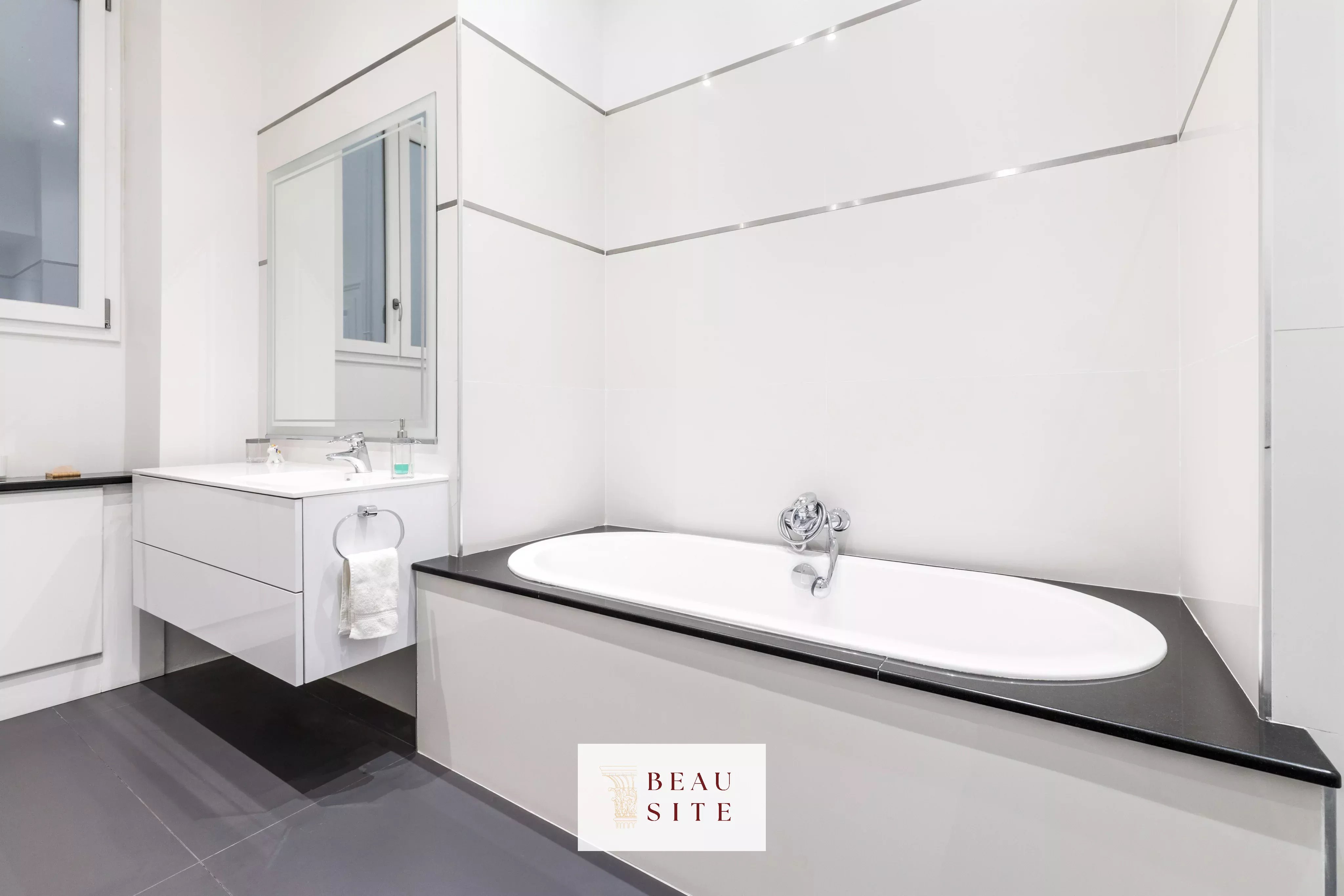Nice - Bas Cimiez : Appartement bourgeois 4 pièces d’exception