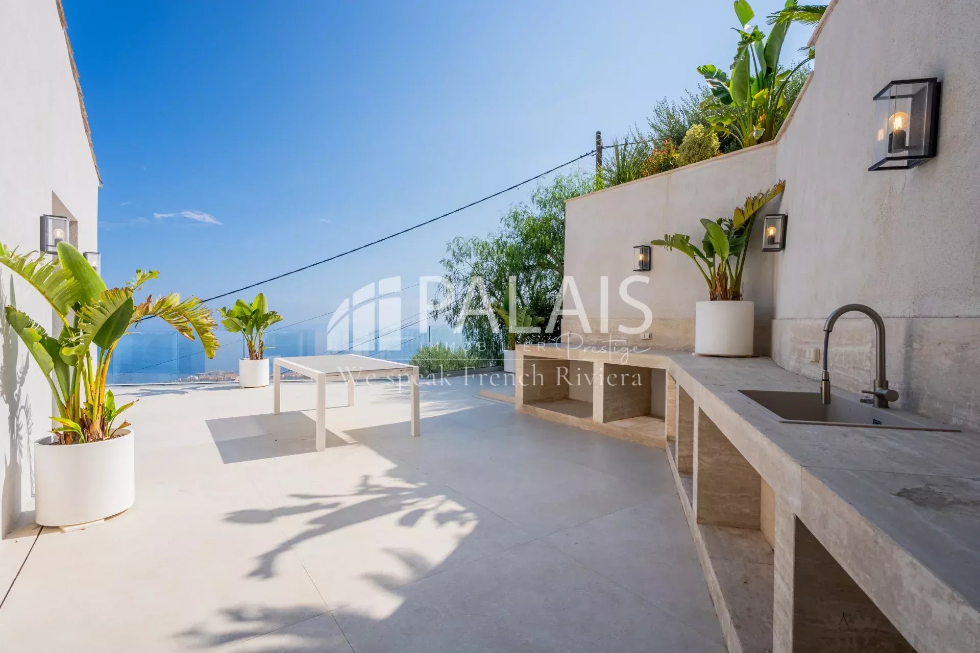 Villa contemporaine neuve proche de Monaco