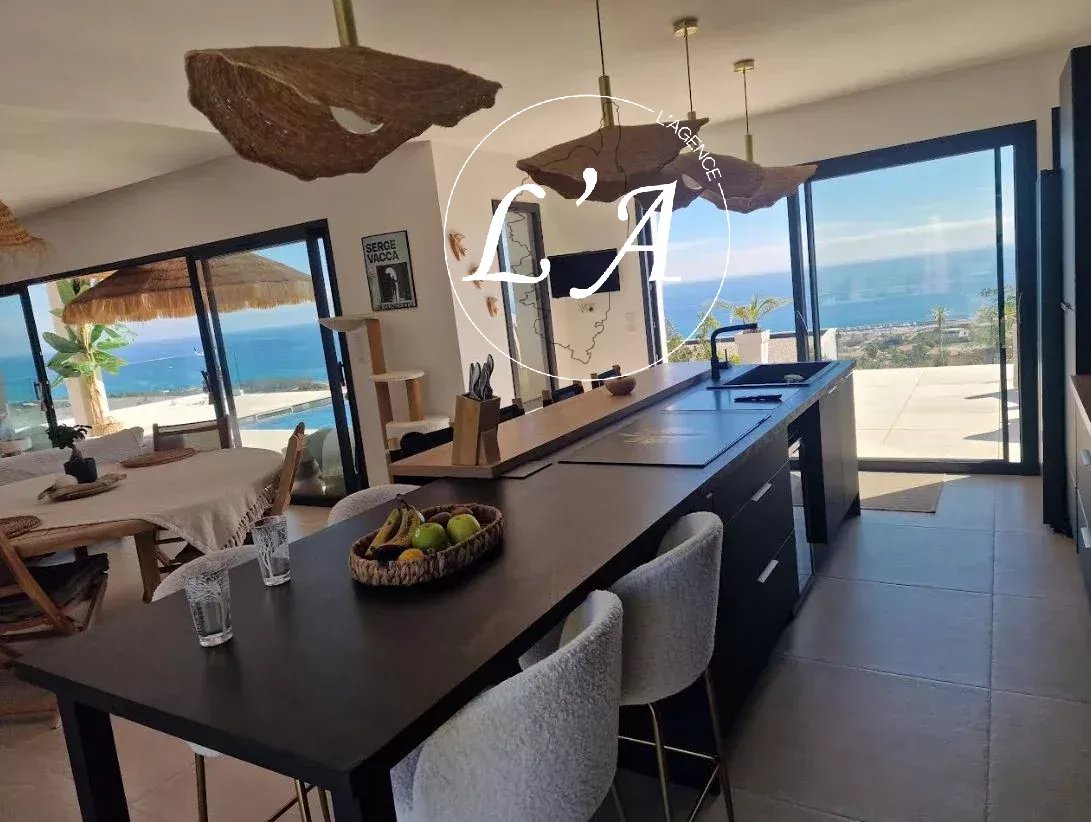 Solenzara - Villa with panoramic sea view and heated pool