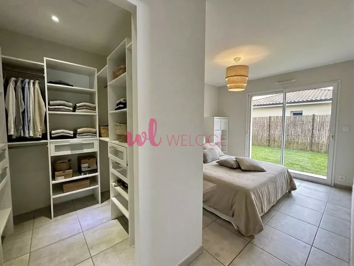 MAGESCQ — Maison contemporaine de plain-pied 125 m², piscine, pool house et double garage