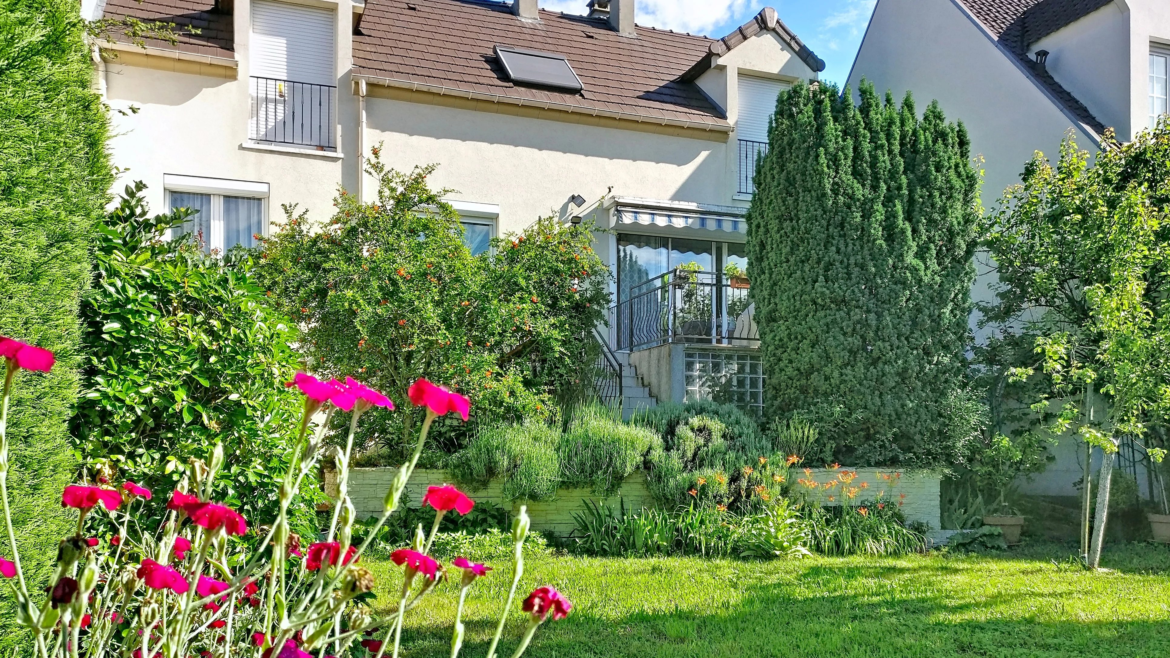House - 148 m² - 7 rooms