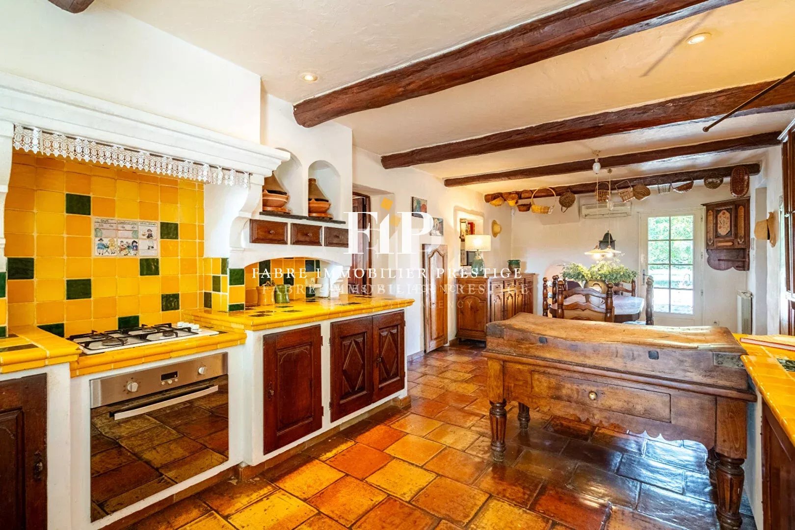 Mas/Magnanerie du XVIIIème siècle au coeur du Luberon - 490m2- Vues panoramiques proche Aix-en-Provence-Lourmarin et Avignon