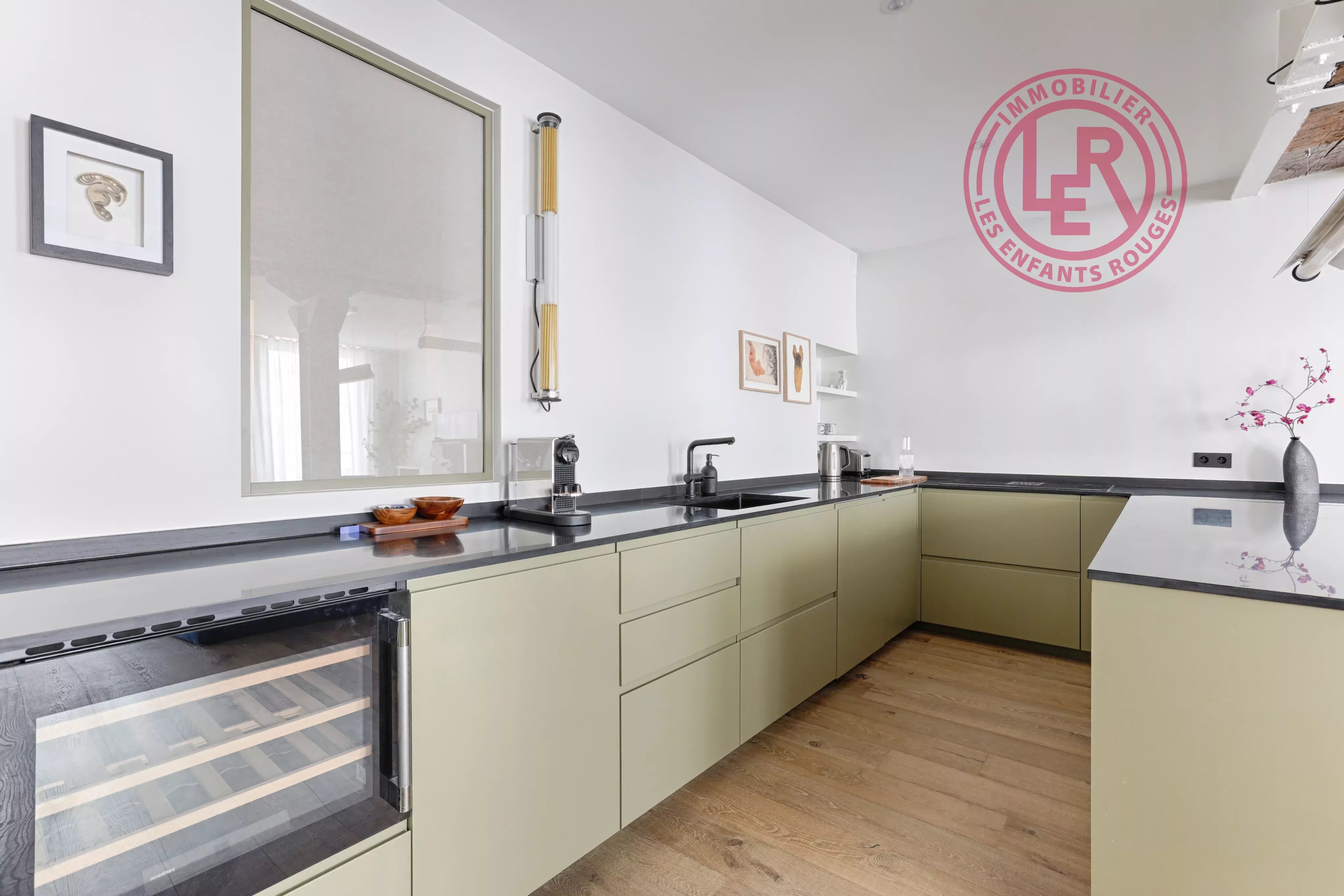 Paris 3rd - Enfants Rouges District - Exceptional Quiet Apartment, Fully Renovated