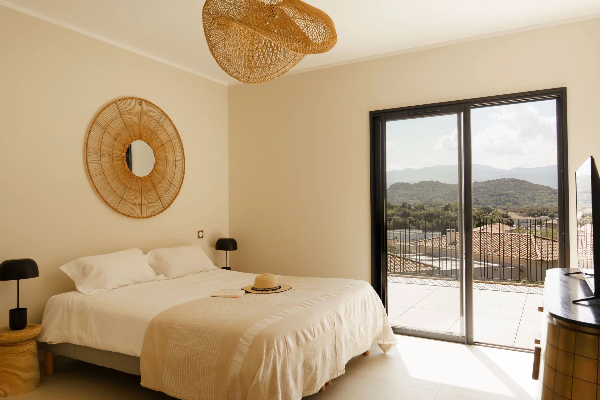 Exceptional villa with swimming pool in Corsica