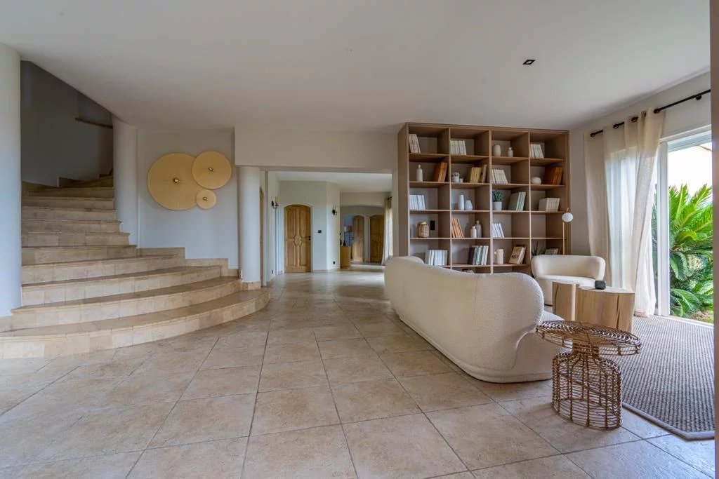 SUPERBE MAISON HAUT GRIMAUD