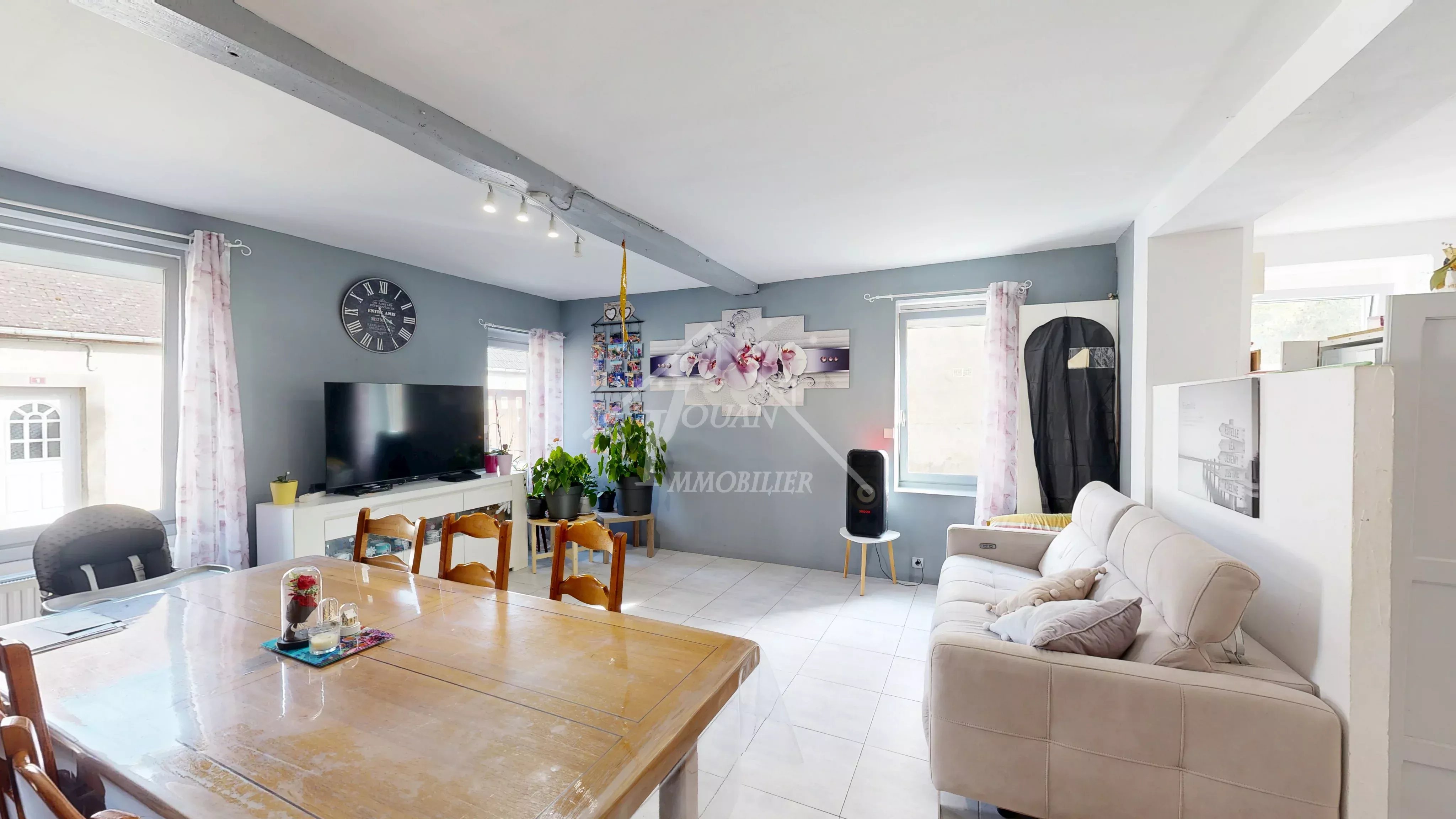 Maison familiale 5 chambres au calme – Saint-Léopardin-d'Augy