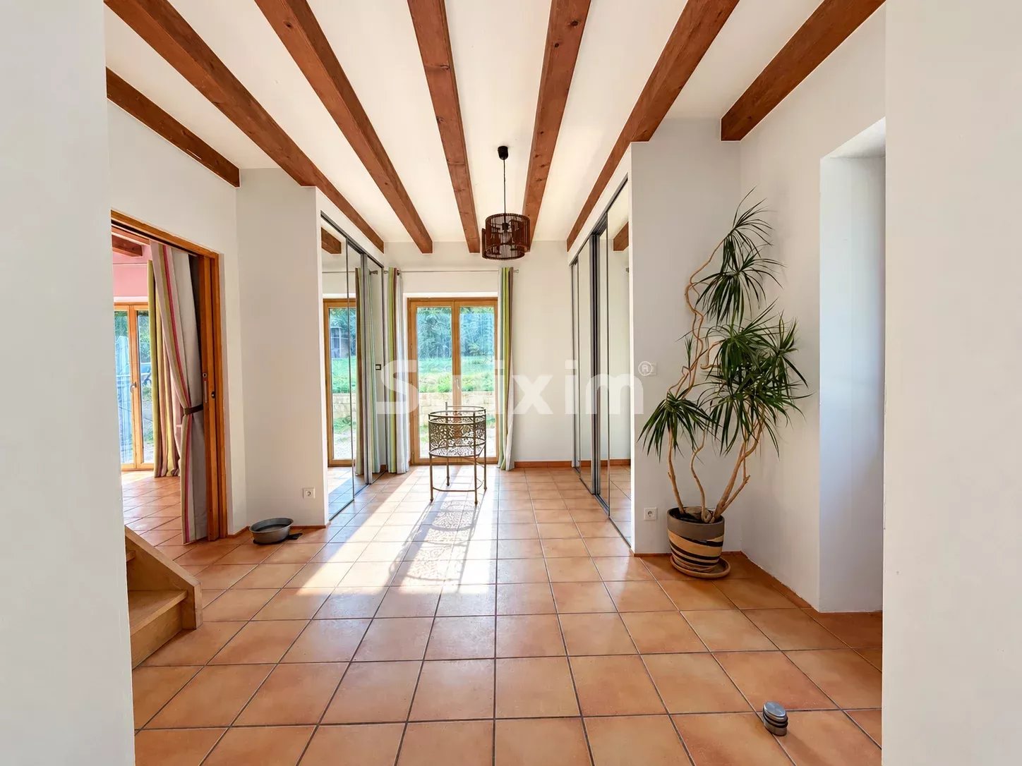 PROPRIÉTÉ D’EXCEPTION – 300 m² – 2,7 HECTARES – PISCINE – INSTALLATIONS ÉQUESTRES – DPE A