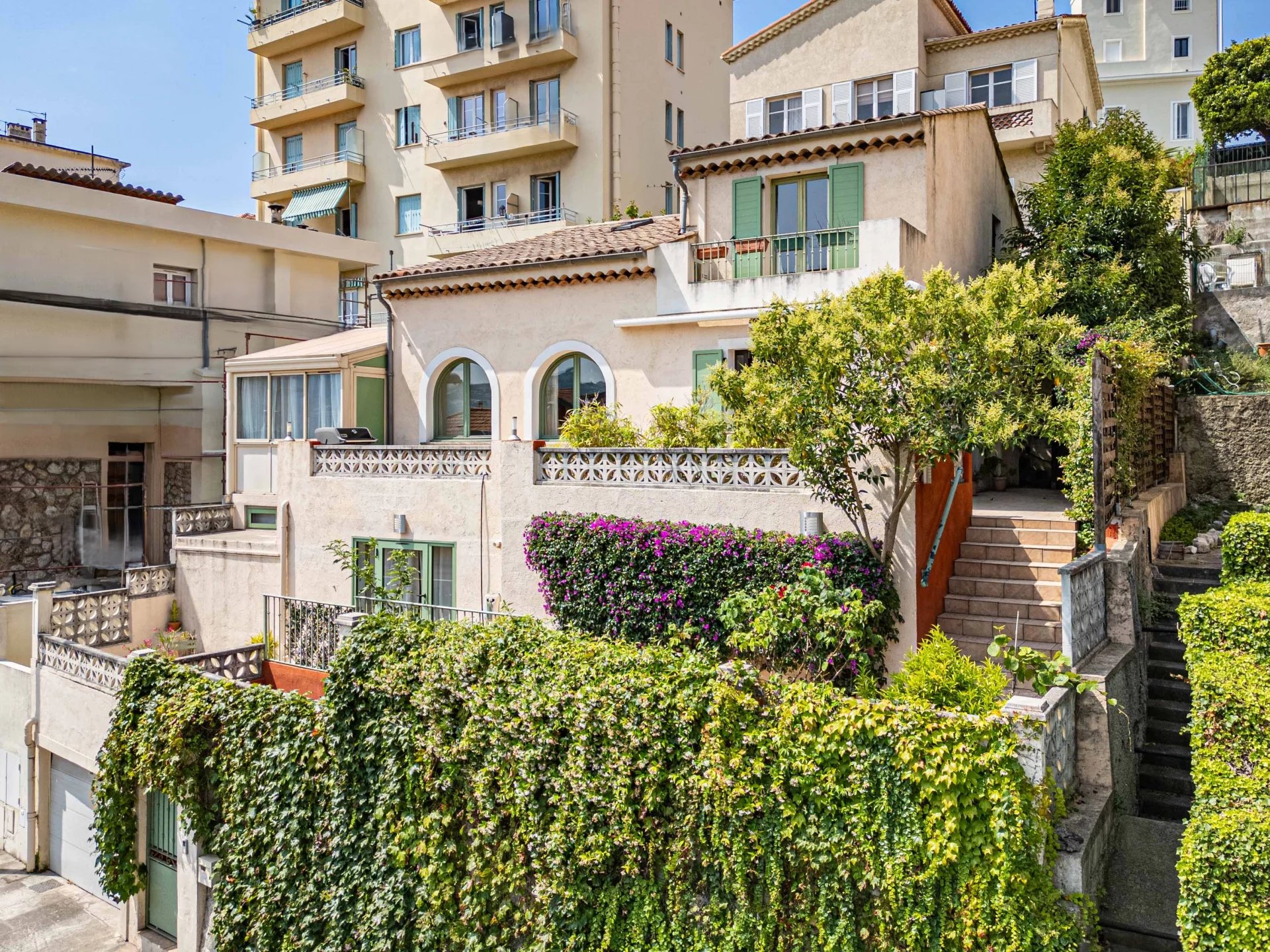Nice - Bas Cimiez - Maison 170m² avec 4 chambres, terrasses et garage