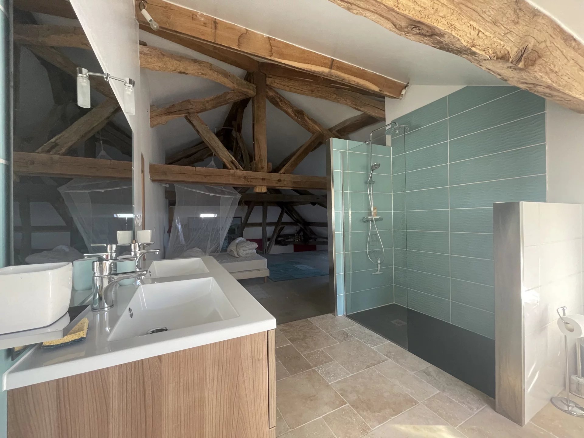 Maison de campagne avec dépendances et terres
