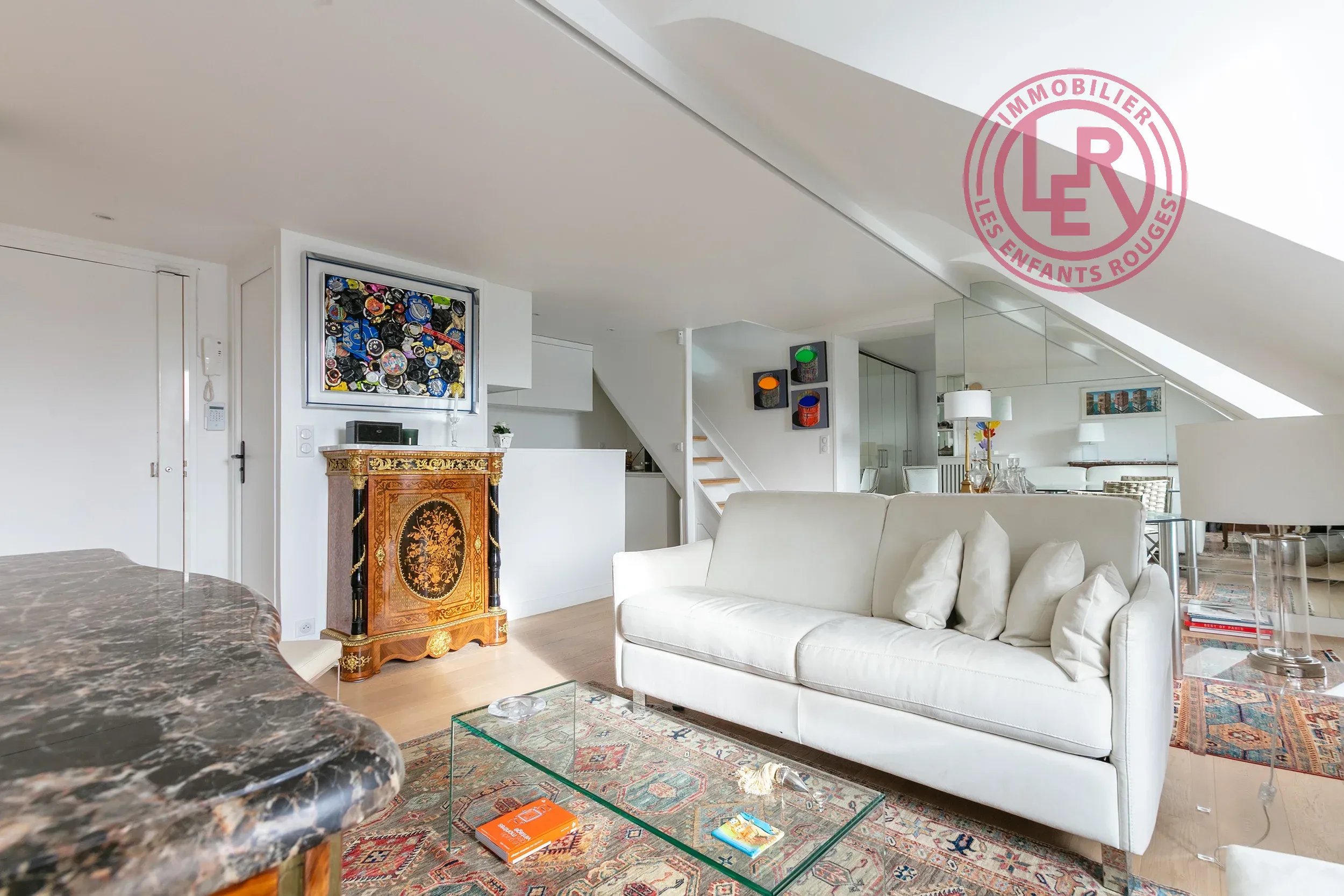 Paris 4ème - Rue Saint Paul - Duplex dernier étage avec ascenseur et vue dégagée