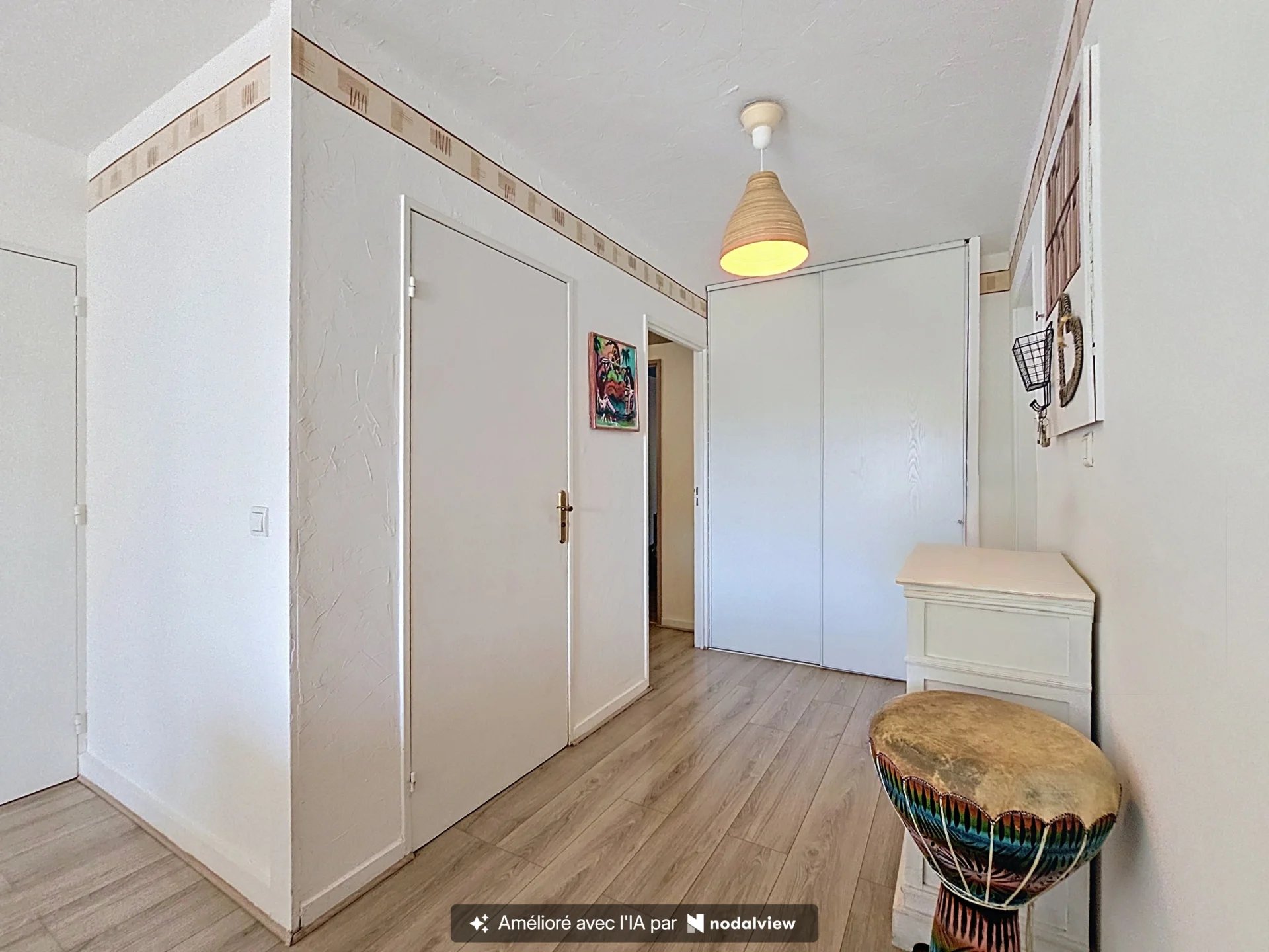NICE OUEST – 4P SUPERBE REZ-DE-JARDIN AVEC TERRASSE, JARDIN PRIVATIF, PISCINE ET GARAGE