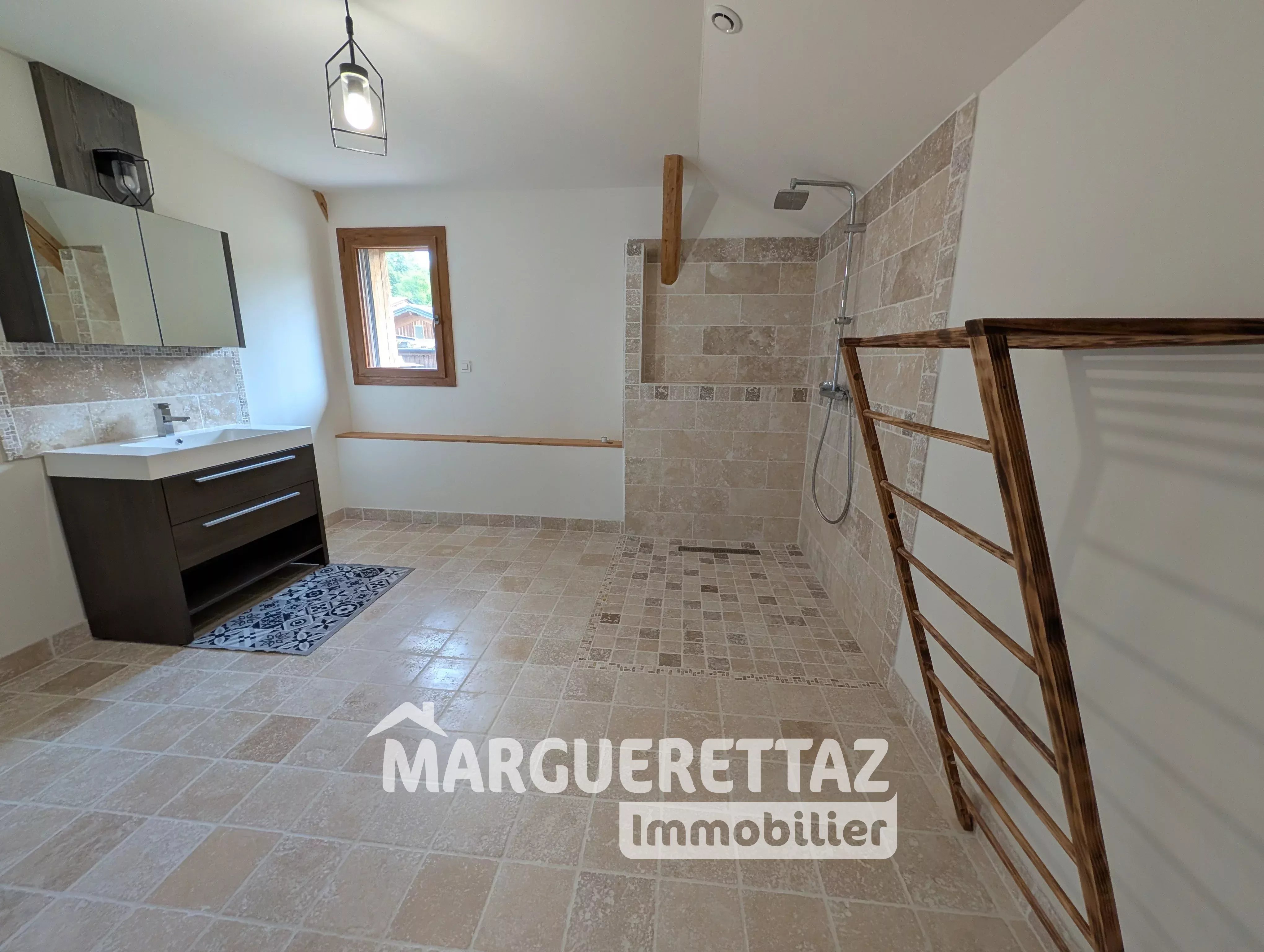 MAISON DE VILLAGE DE 188 m² A ONNION
