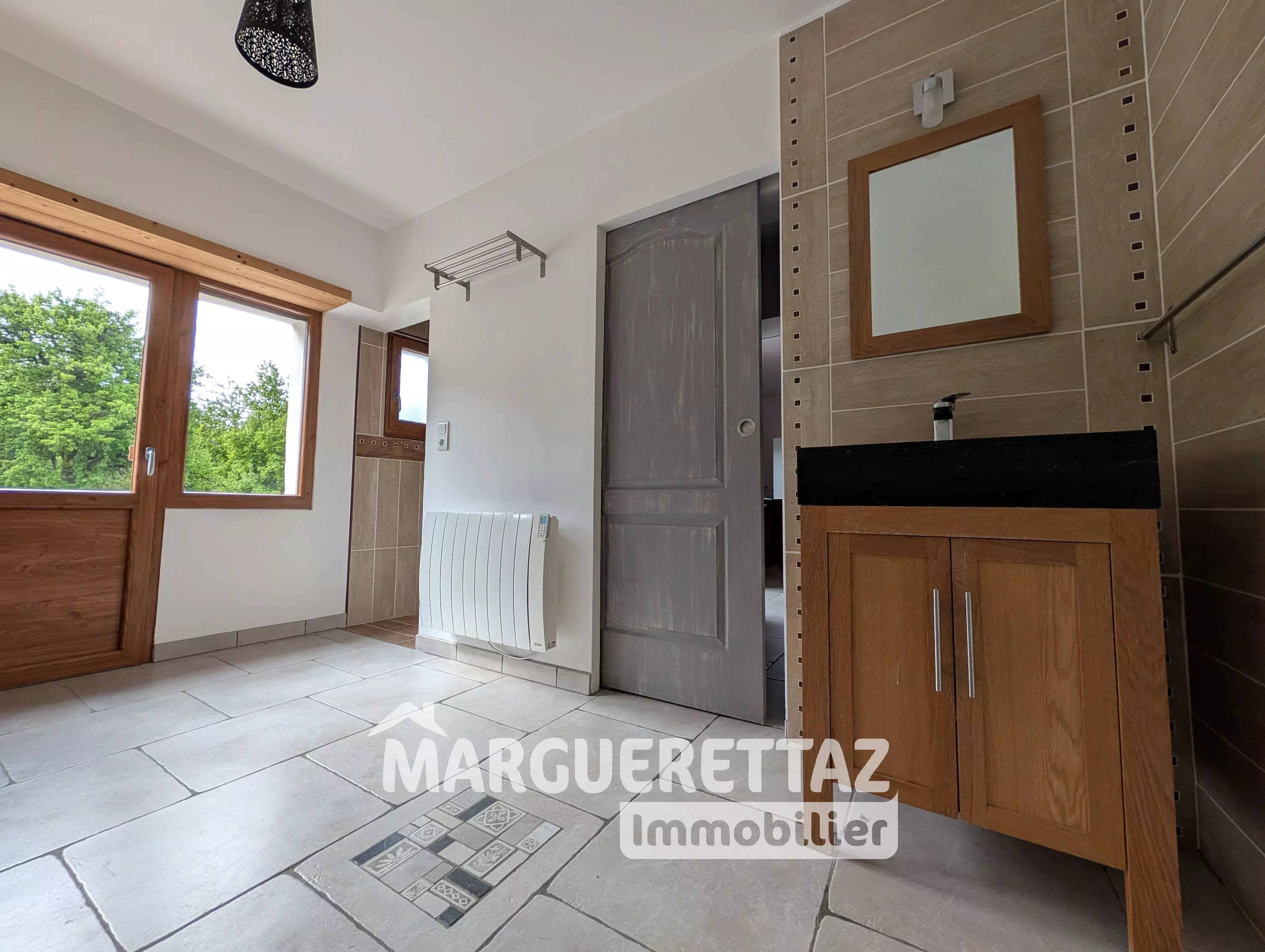 MAISON DE VILLAGE DE 188 m² A ONNION