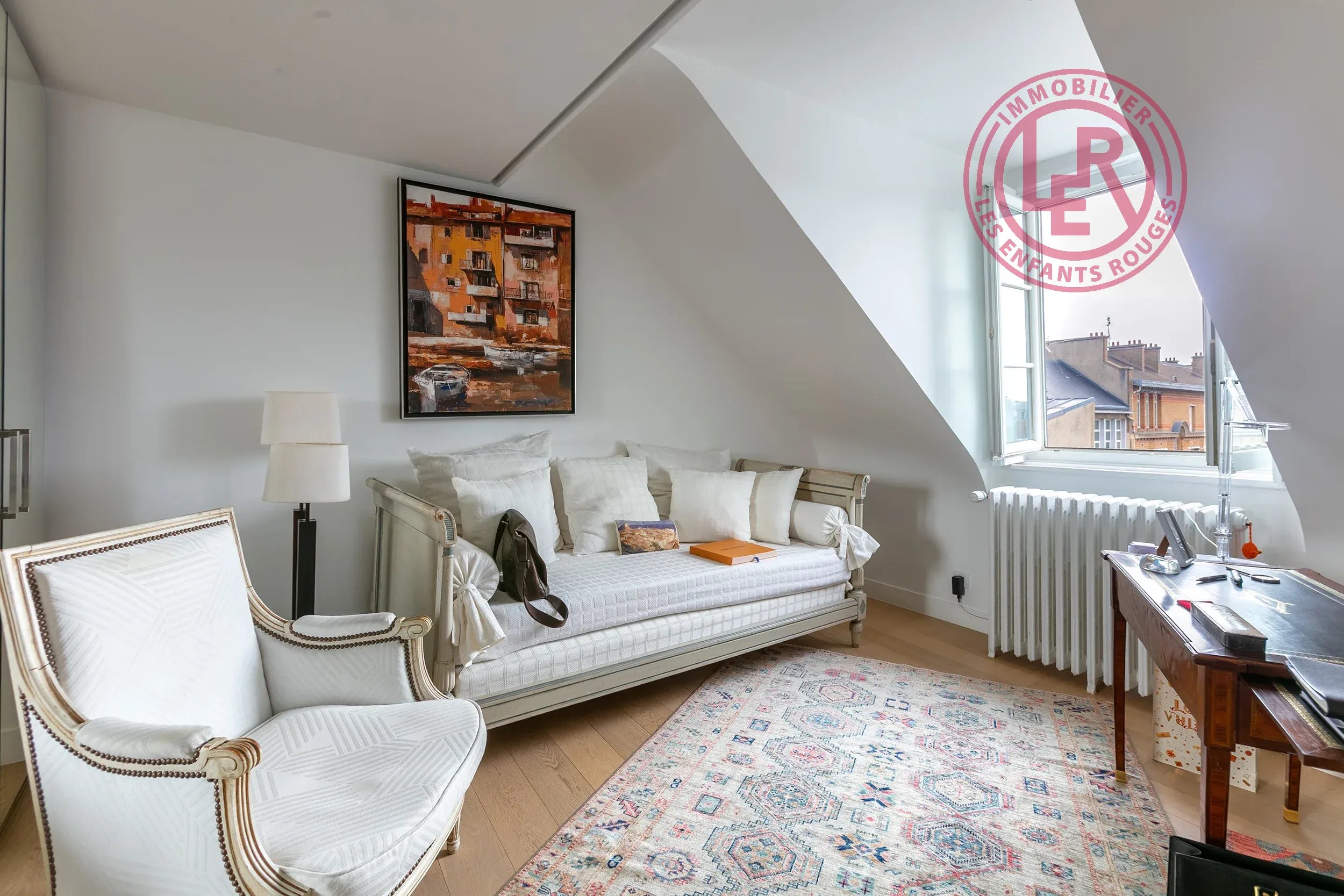 Paris 4ème - Rue Saint Paul - Duplex dernier étage avec ascenseur et vue dégagée