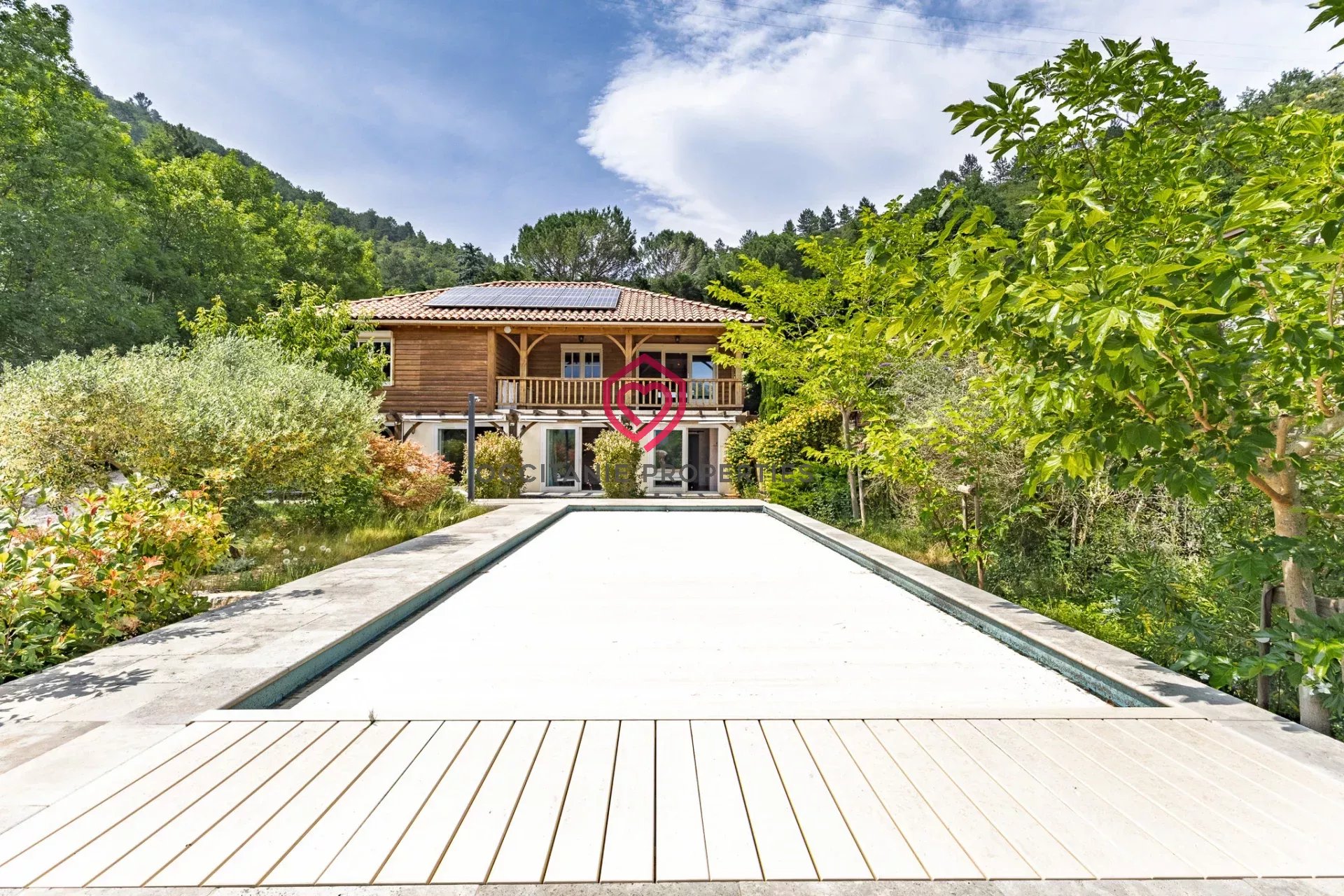 Stunning chalet with panoramic views