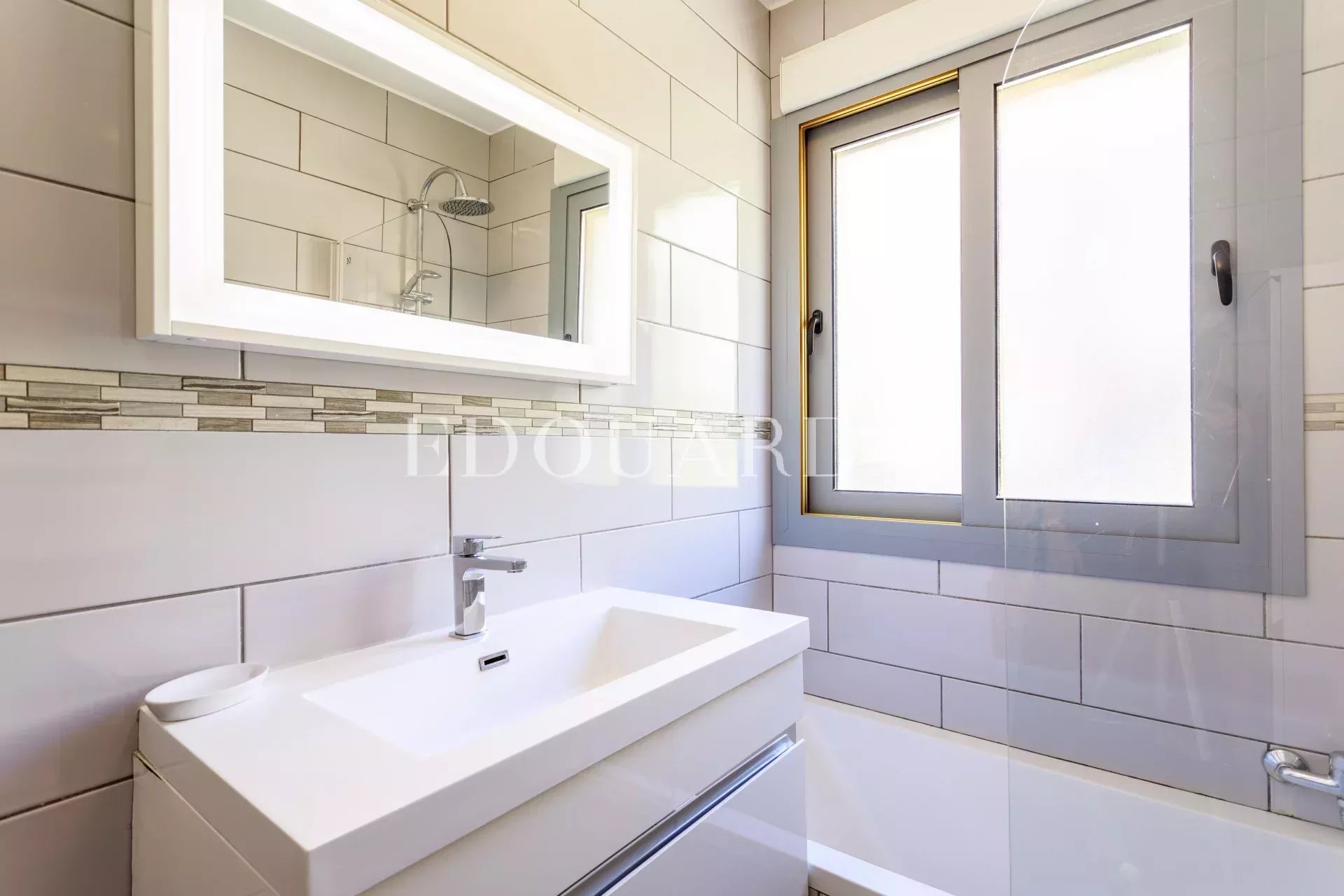 Penthouse clefs en main avec magnifique vue mer panoramique et spectaculaire toit terrasse