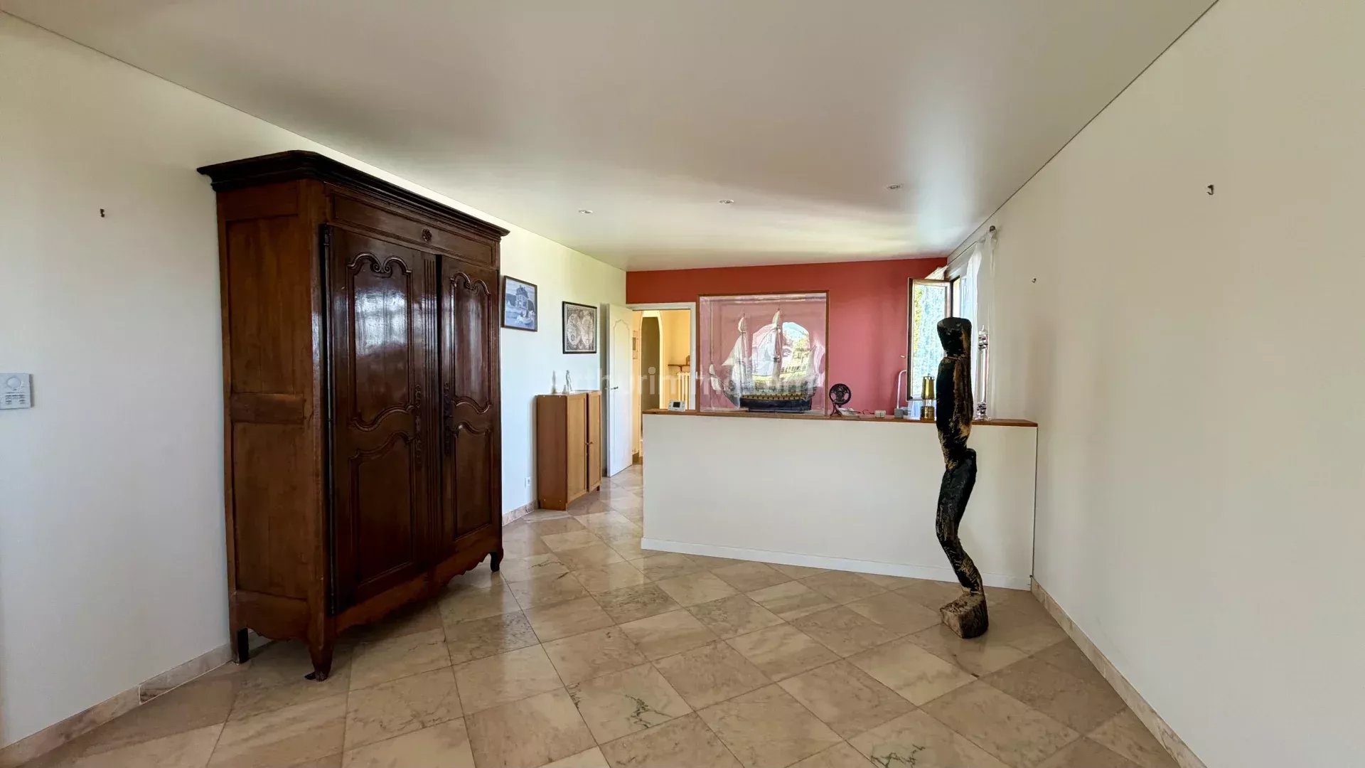 Belle maison spacieuse