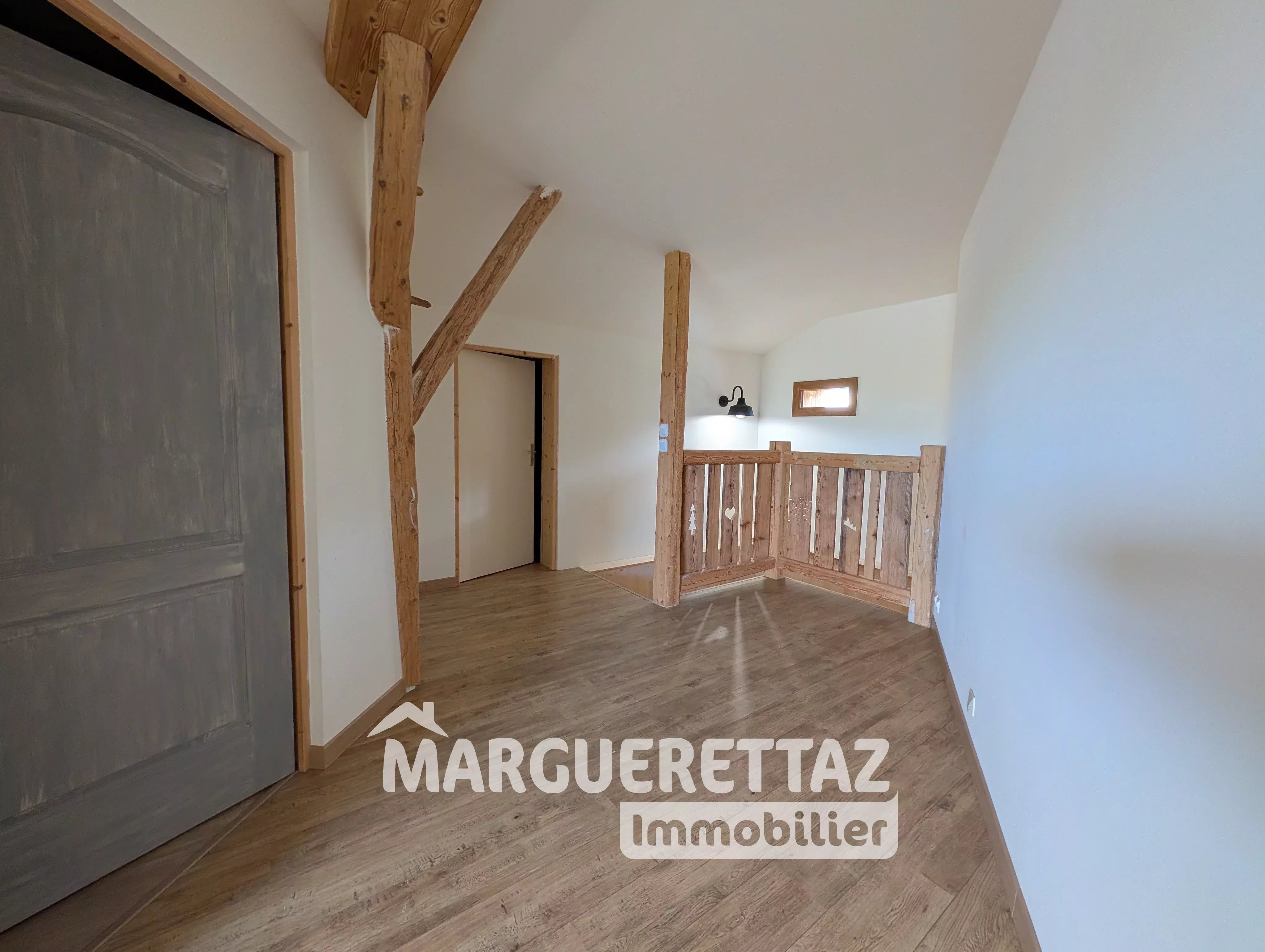 MAISON DE VILLAGE DE 188 m² A ONNION