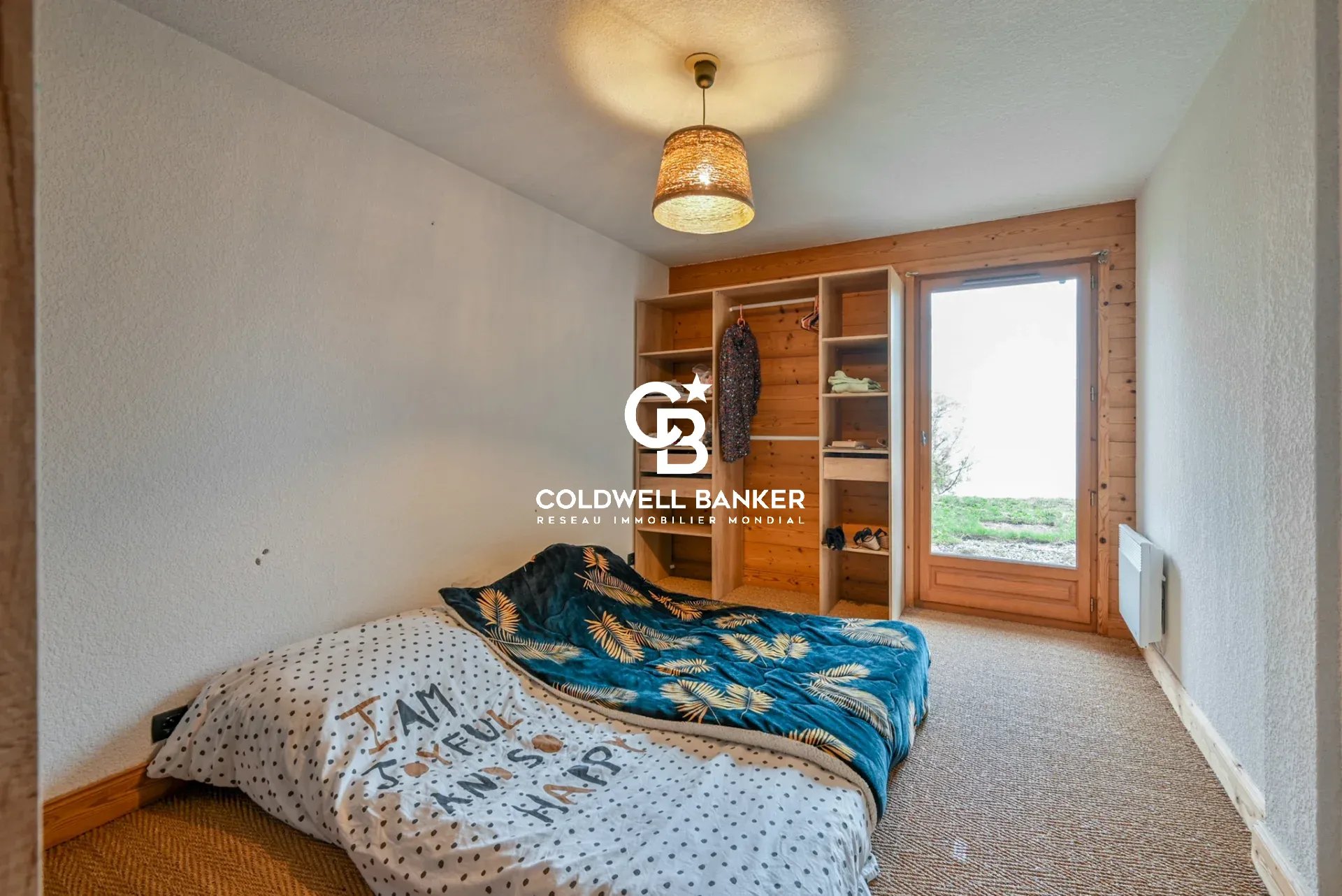 Coteau de Passy, T5/6 120m² avec jardin et garage dans chalet.