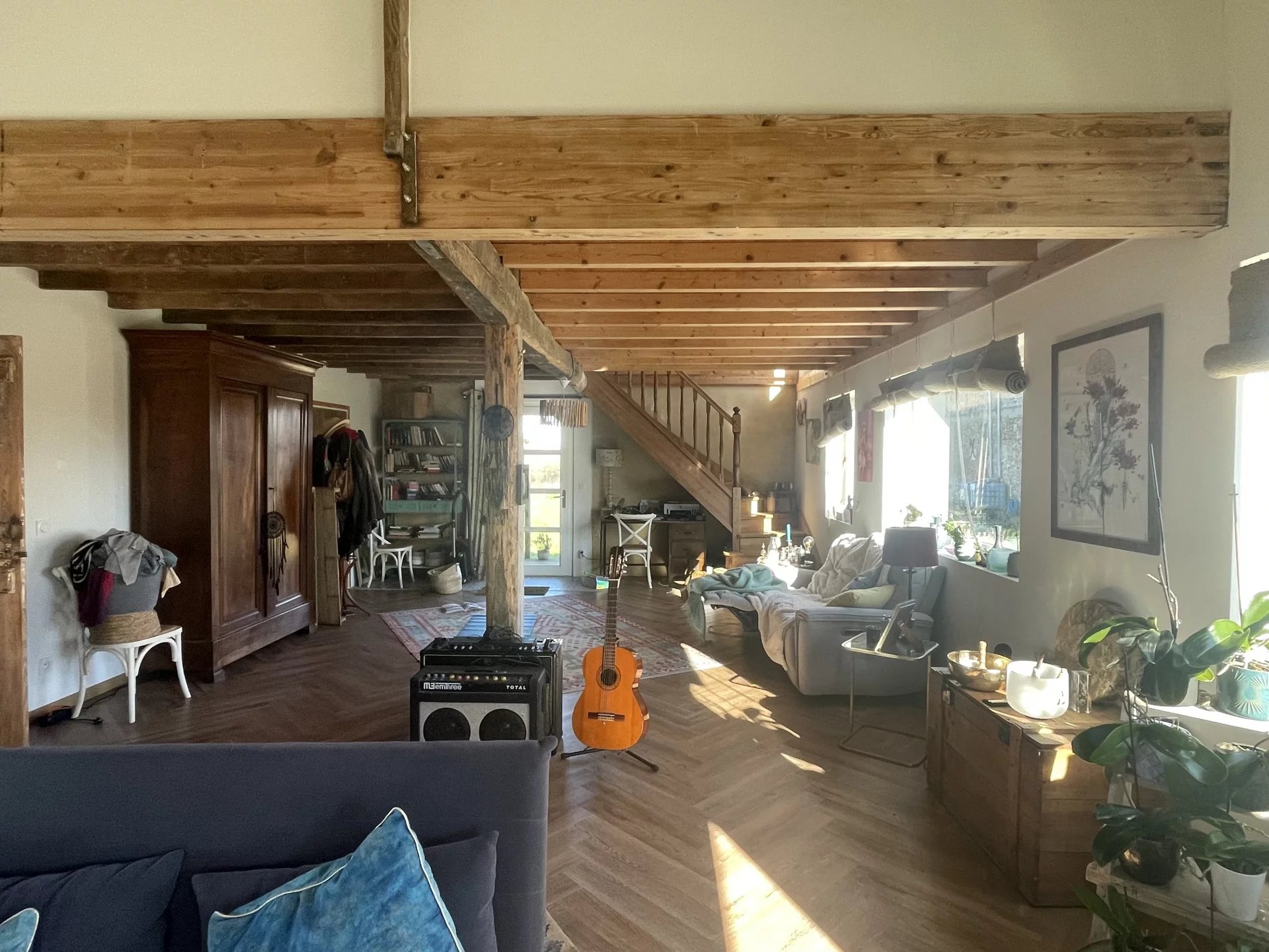 Maison de campagne avec dépendances et terres