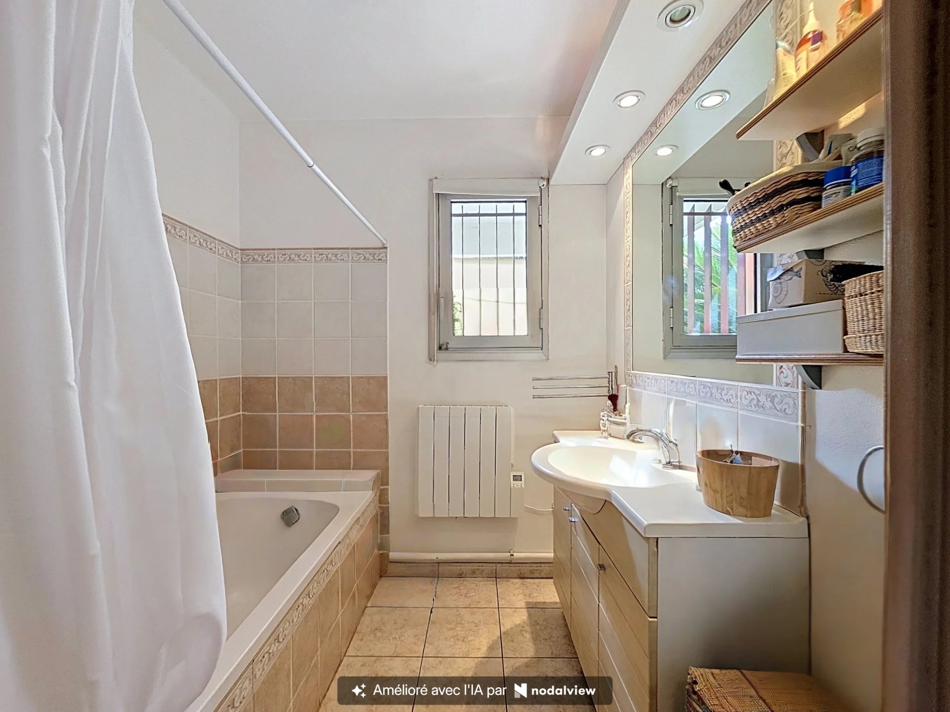 NICE OUEST – 4P SUPERBE REZ-DE-JARDIN AVEC TERRASSE, JARDIN PRIVATIF, PISCINE ET GARAGE