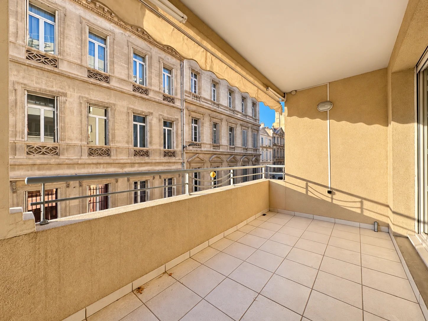 Exclusivité - Marseille 6ème - Vauban - 3 pièces de 74 m² avec terrasse
