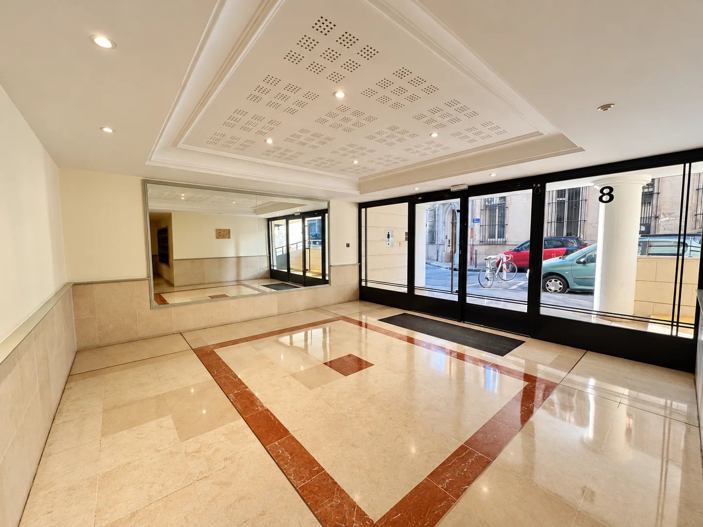 Exclusivité - Marseille 6ème - Vauban - 3 pièces de 74 m² avec terrasse