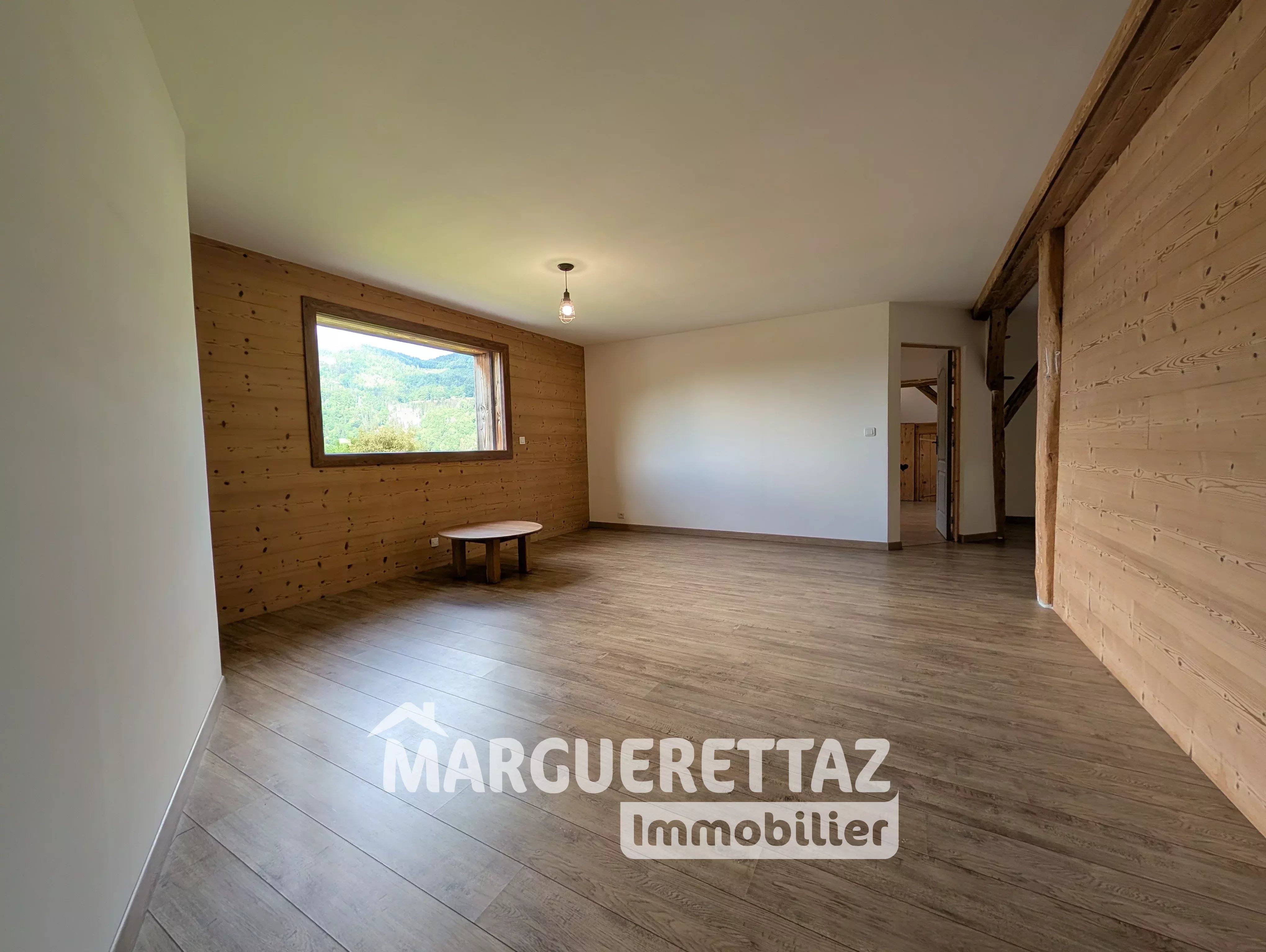 MAISON DE VILLAGE DE 188 m² A ONNION