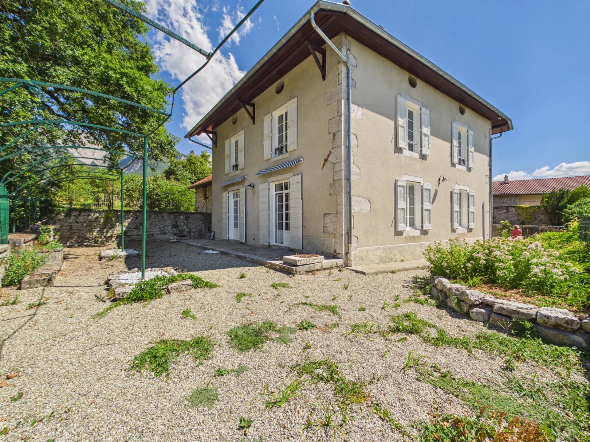 Propriété d'exception de plus 200 m² habitables + annexes