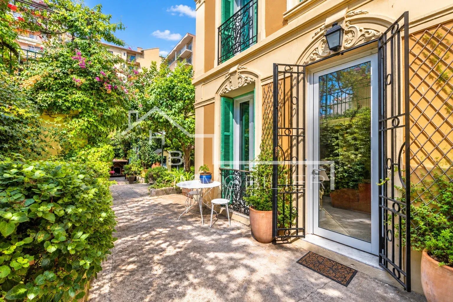 NICE – TZAREWITCH / SAINT-PHILIPPE – VILLA NIÇOISE DE CARACTÈRE