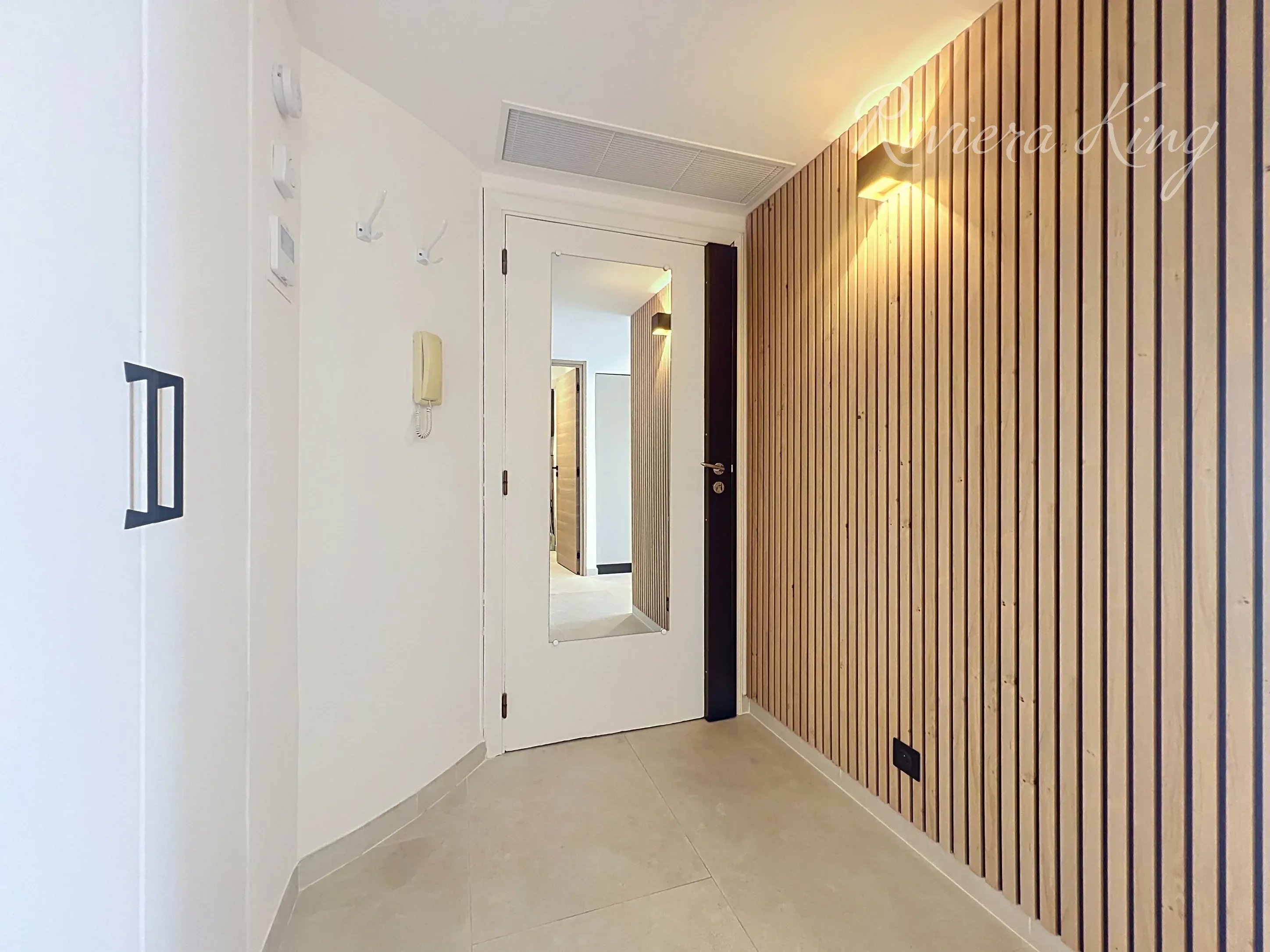 Villefranche-sur-Mer – Magnifique appartement 3P avec vue mer, piscine, parking et cave