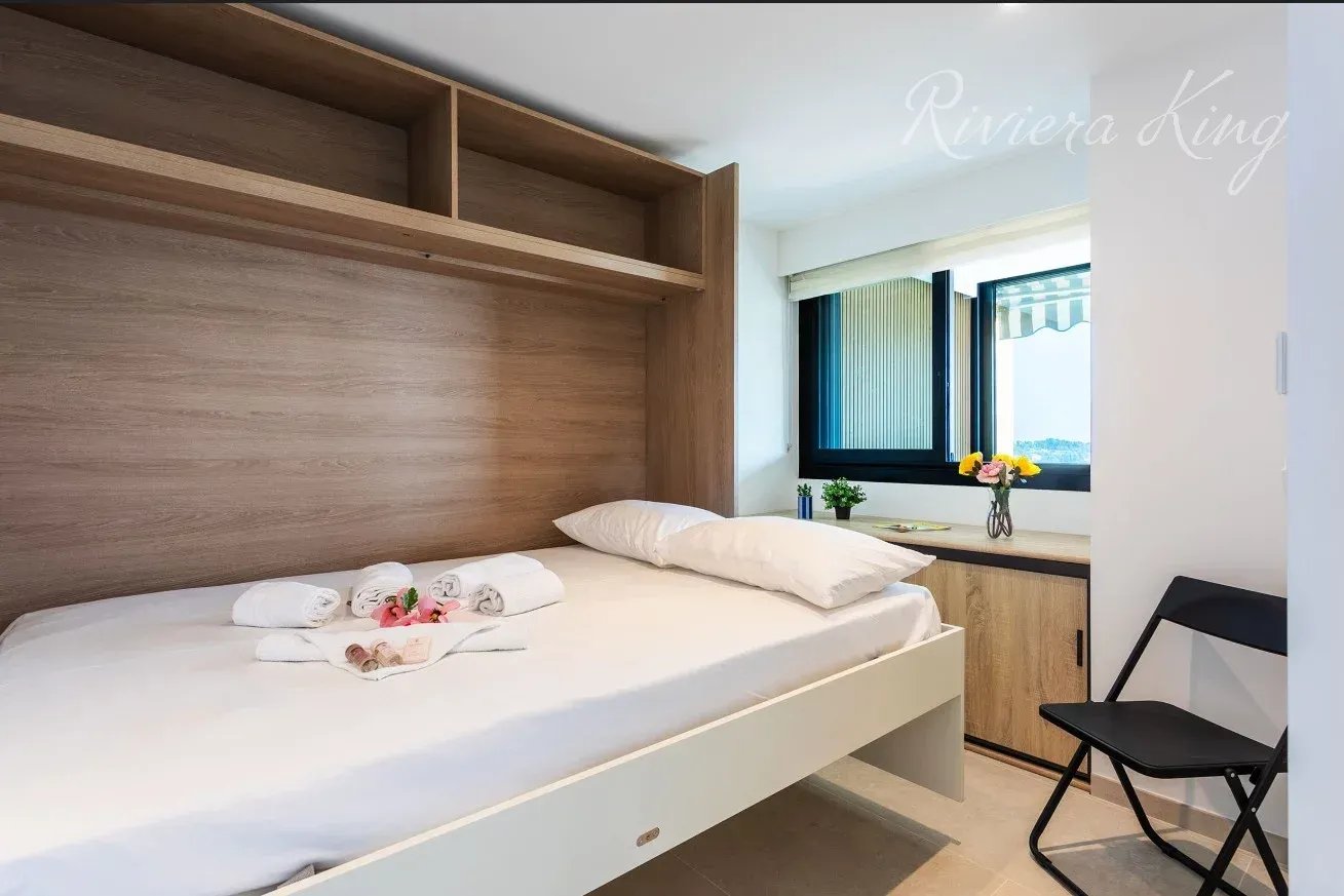 Villefranche-sur-Mer – Magnifique appartement 3P avec vue mer, piscine, parking et cave