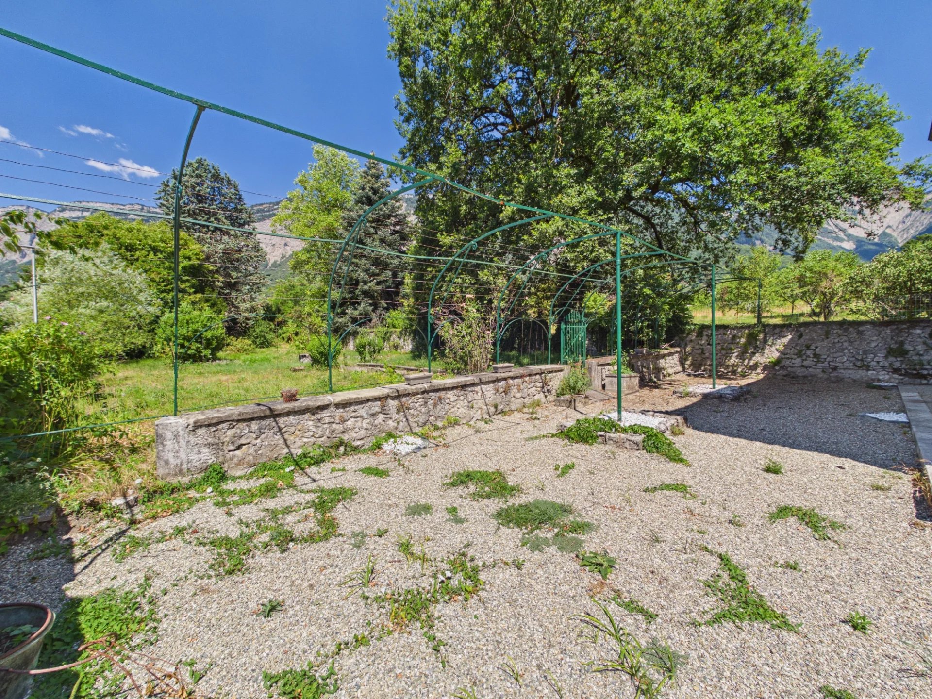 Propriété d'exception de plus 200 m² habitables + annexes